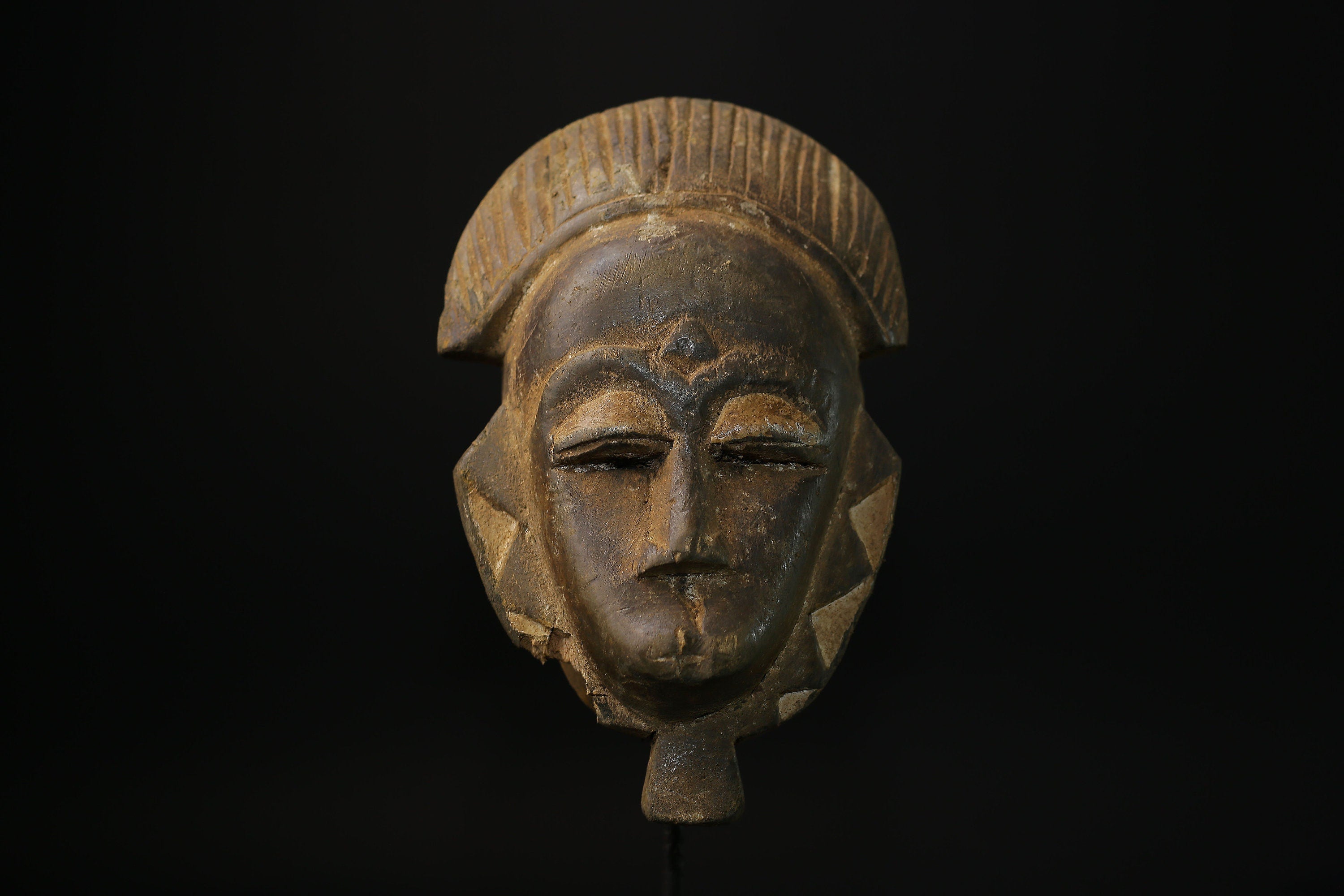 African Tribal Face Guro mask African mask whose forehead is divided mask- 5326