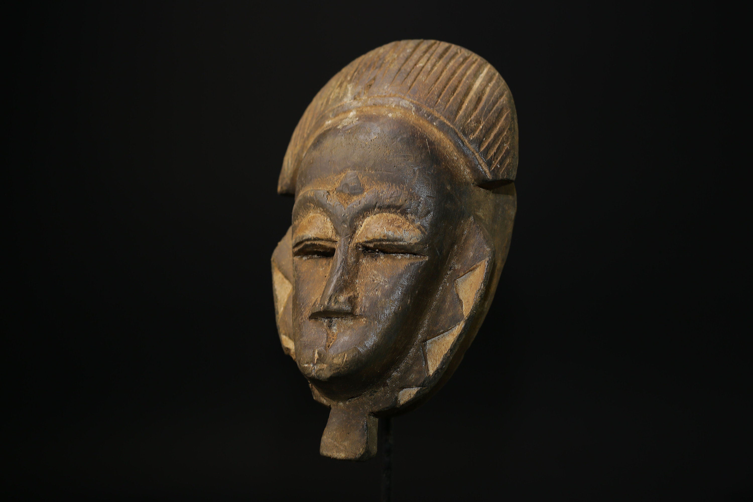 African Tribal Face Guro mask African mask whose forehead is divided mask- 5326