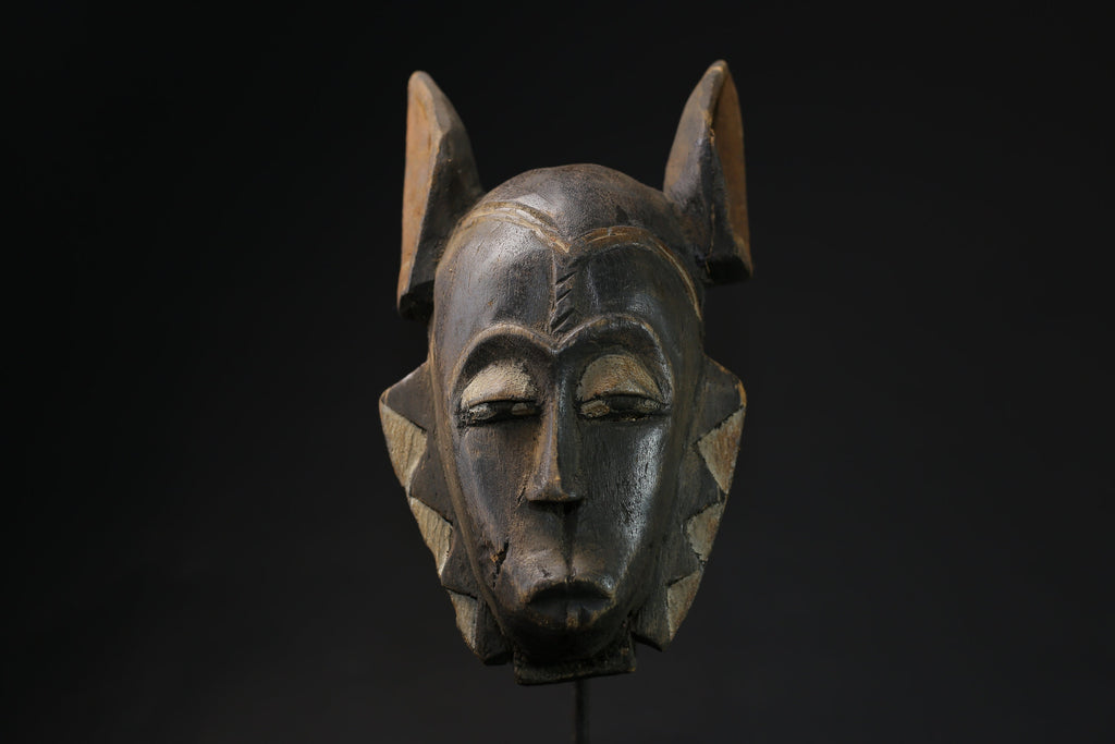 African Tribal Face Mask Wood Hand Carved Vintage Wall Hanging Guro mask-5394