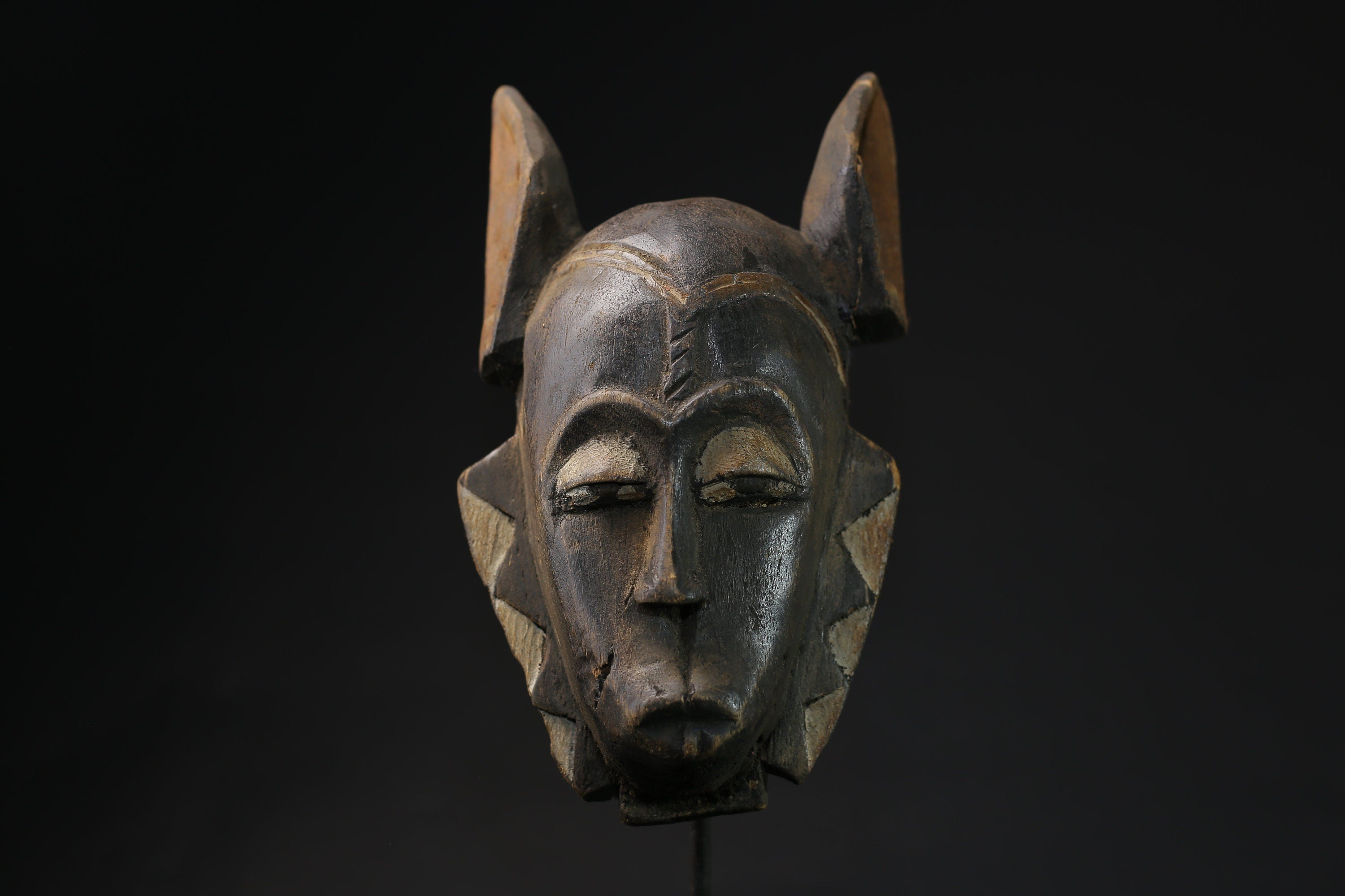 African Tribal Face Mask Wood Hand Carved Vintage Wall Hanging Guro mask-5394