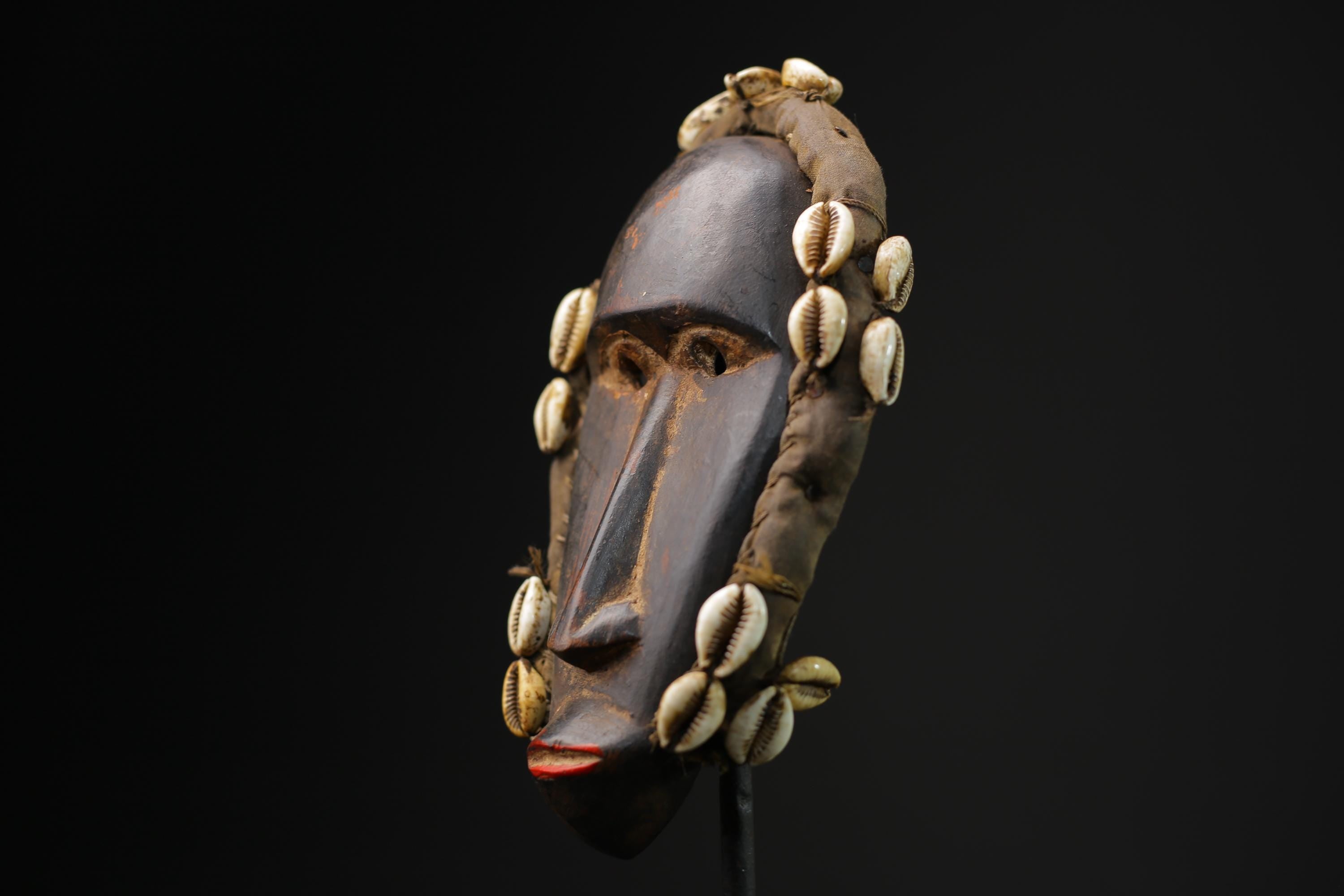 African Tribal Face Mask Wood Hand Carved Wall Hanging Kuba Dan Mask masks for wall-9678