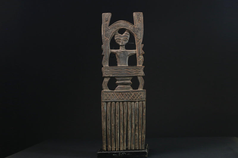 African Hand Carved figure West Comb Wooden African Swahili Carved-G2335