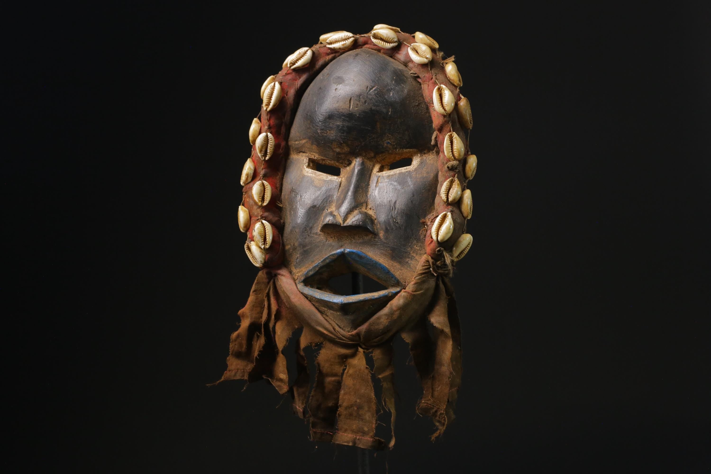 African Tribal Face Mask Wood Hand Carved Vintage Wall Hanging Dan masks for wall-G2339