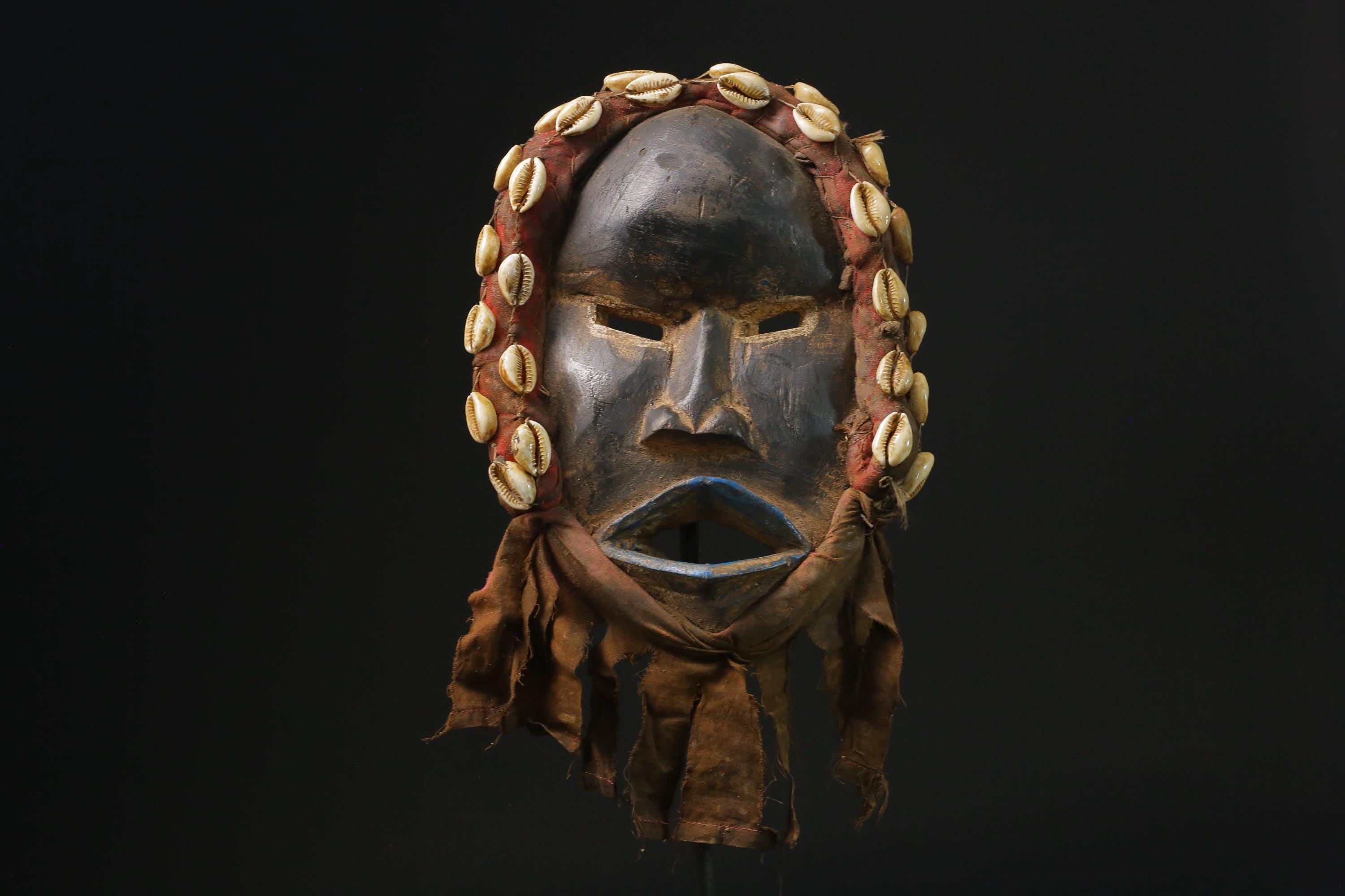 African Tribal Face Mask Wood Hand Carved Vintage Wall Hanging Dan masks for wall-G2339