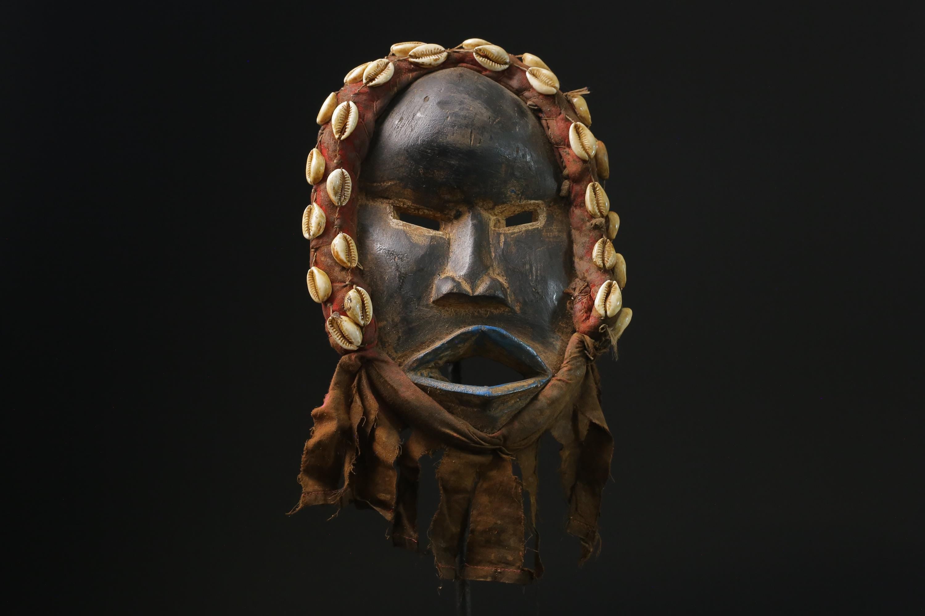 African Tribal Face Mask Wood Hand Carved Vintage Wall Hanging Dan masks for wall-G2339