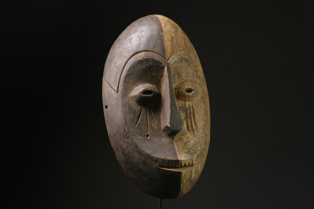 African Tribal Face Mask Wood Hand Carved Vintage Wall Hang Passport Mask-5605