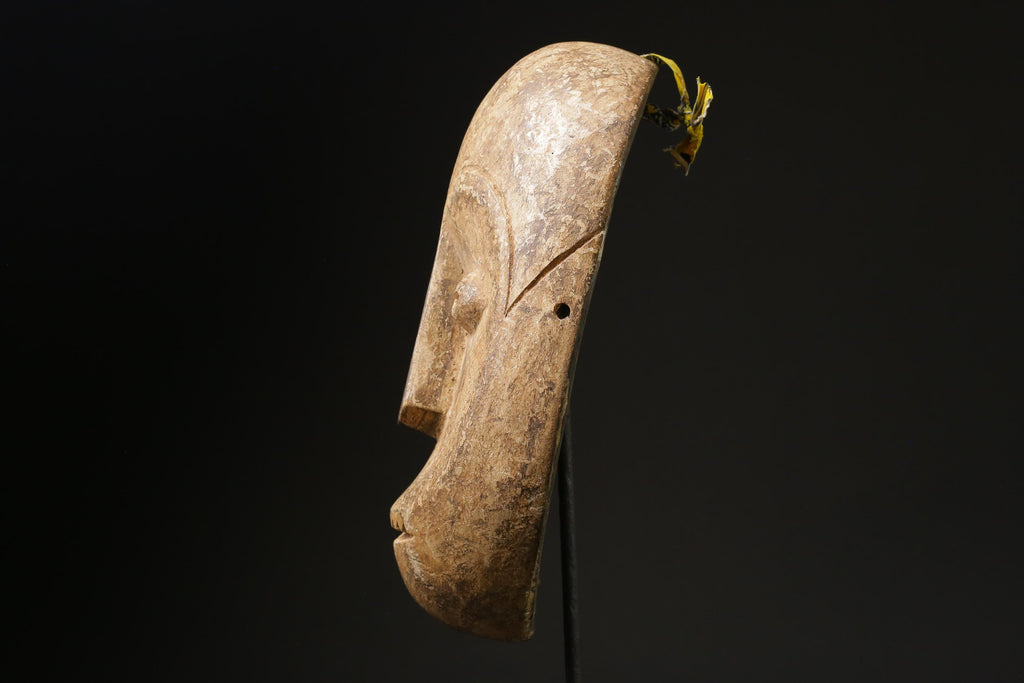 African Tribal Face Mask Wood Hand Carved Vintage Wall Hang Passport Mask-5605
