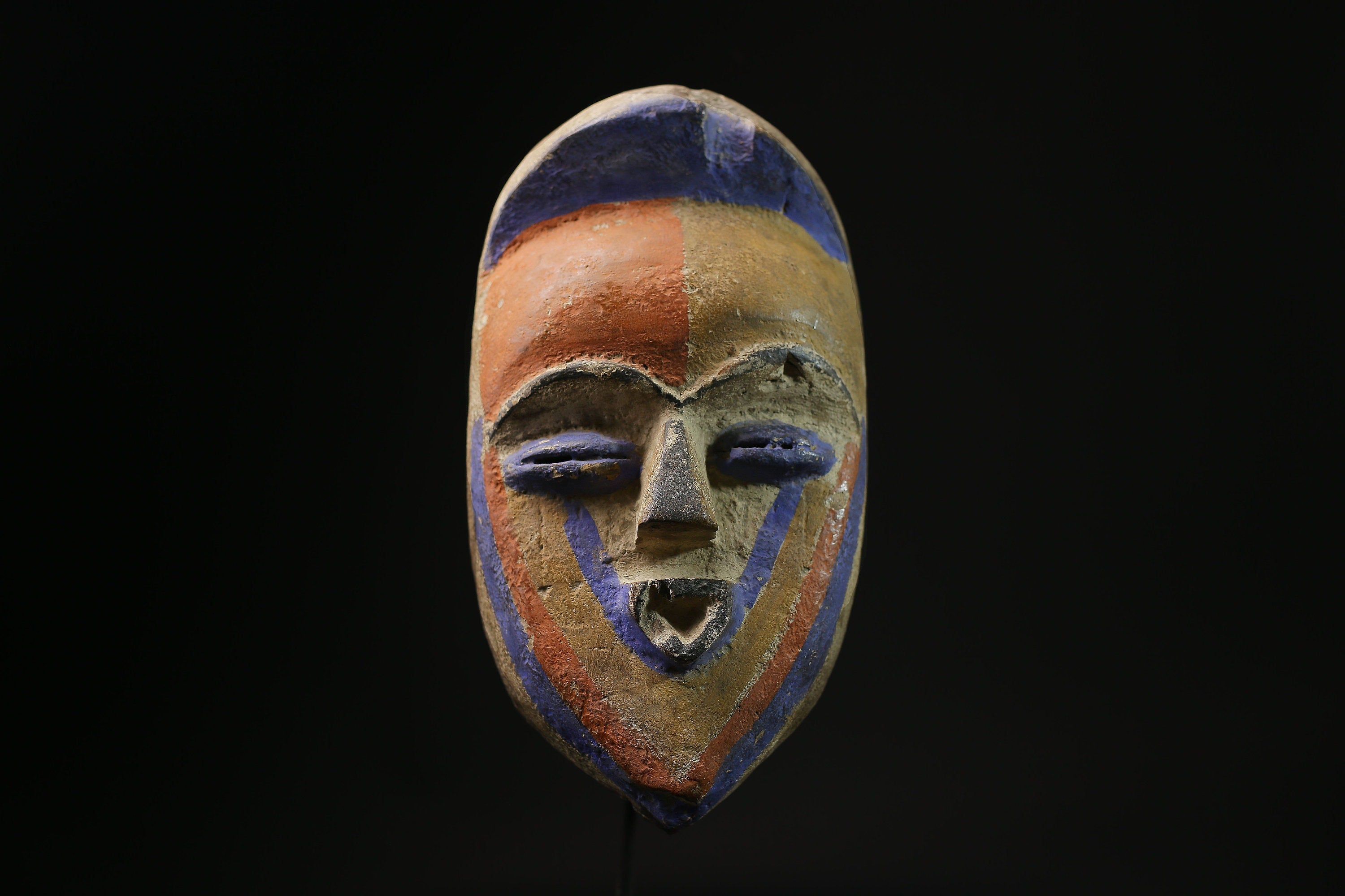 African Tribal Face Mask Authentic traditional Muminia mask in Lega art-G2090