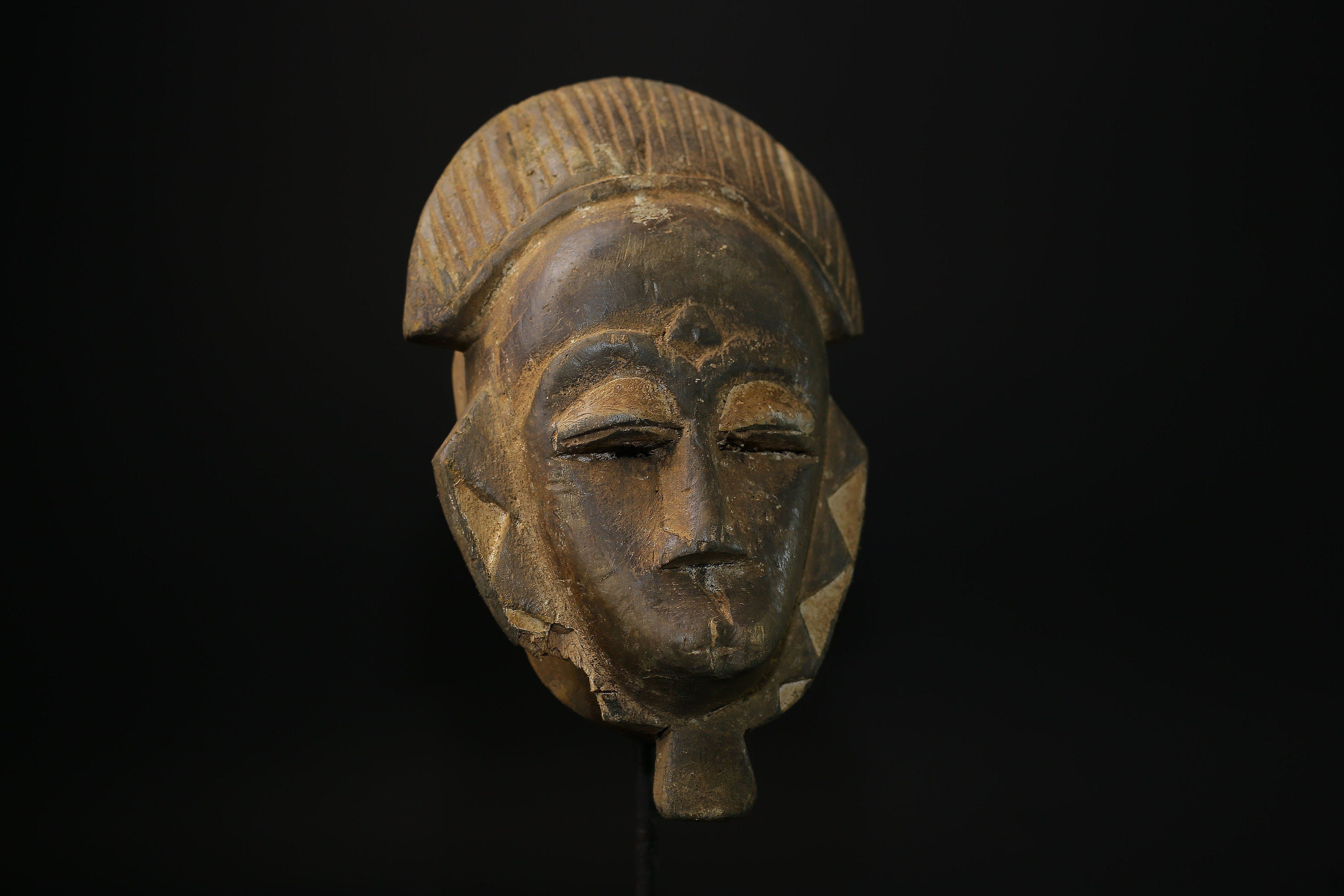 African Tribal Face Guro mask African mask whose forehead is divided mask- 5326