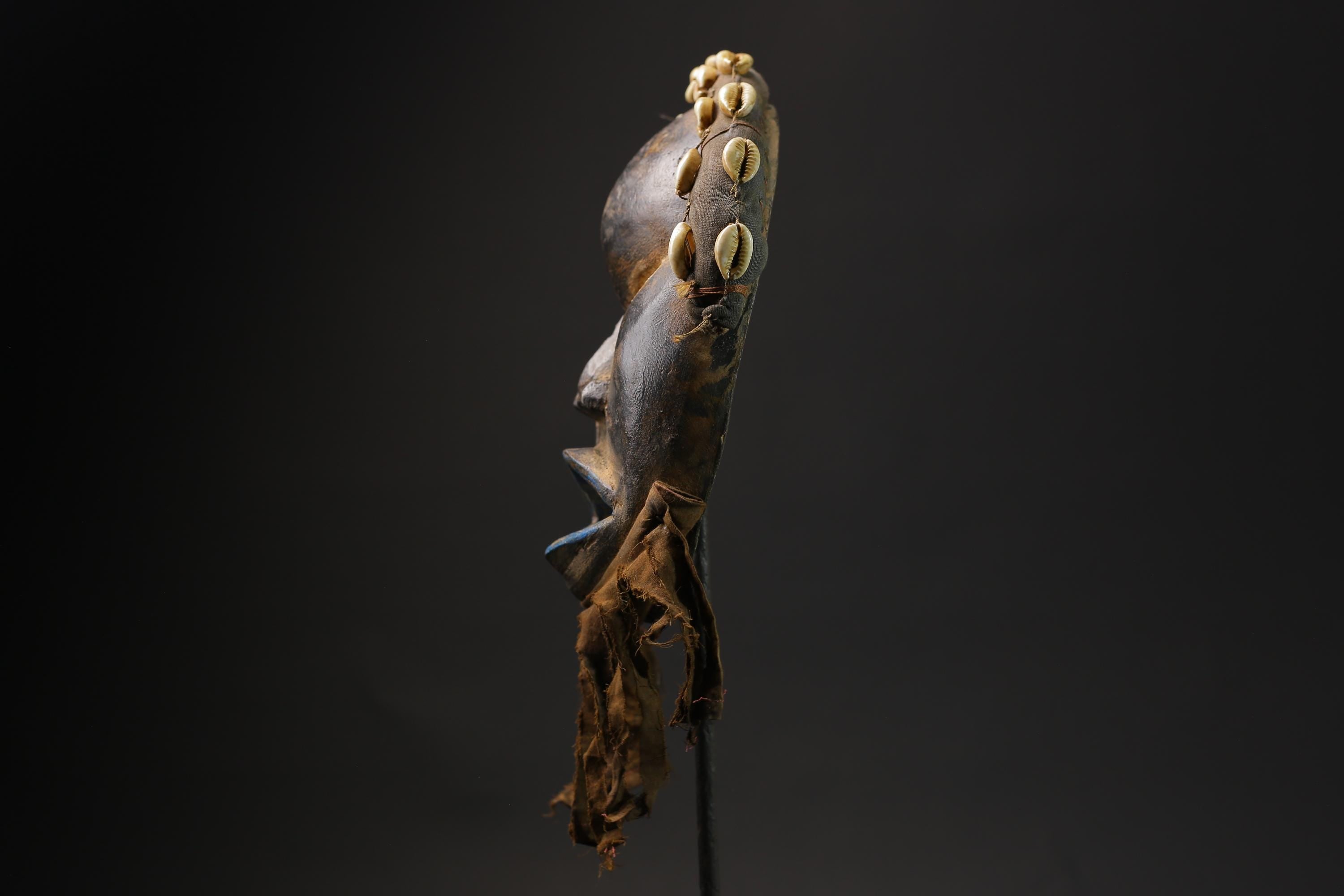 African Tribal Face Mask Wood Hand Carved Vintage Wall Hanging Dan mask masks for wall -G2390