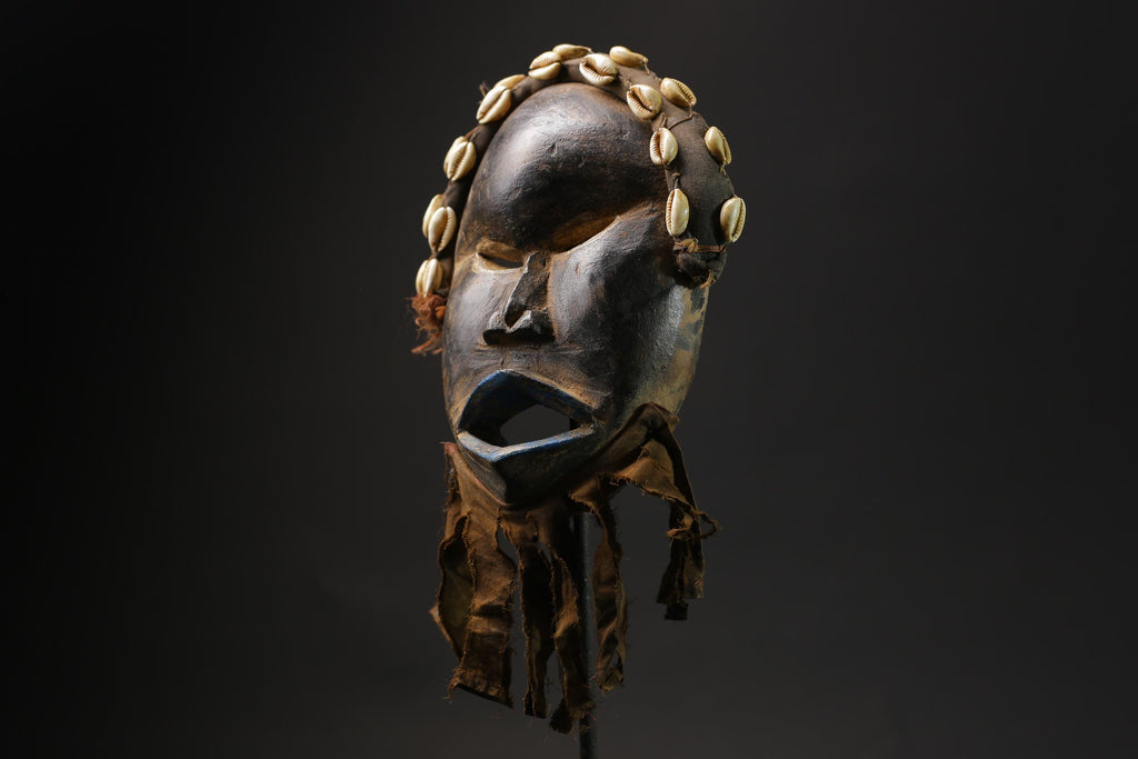 African Tribal Face Mask Wood Hand Carved Vintage Wall Hanging Dan mask masks for wall -G2390