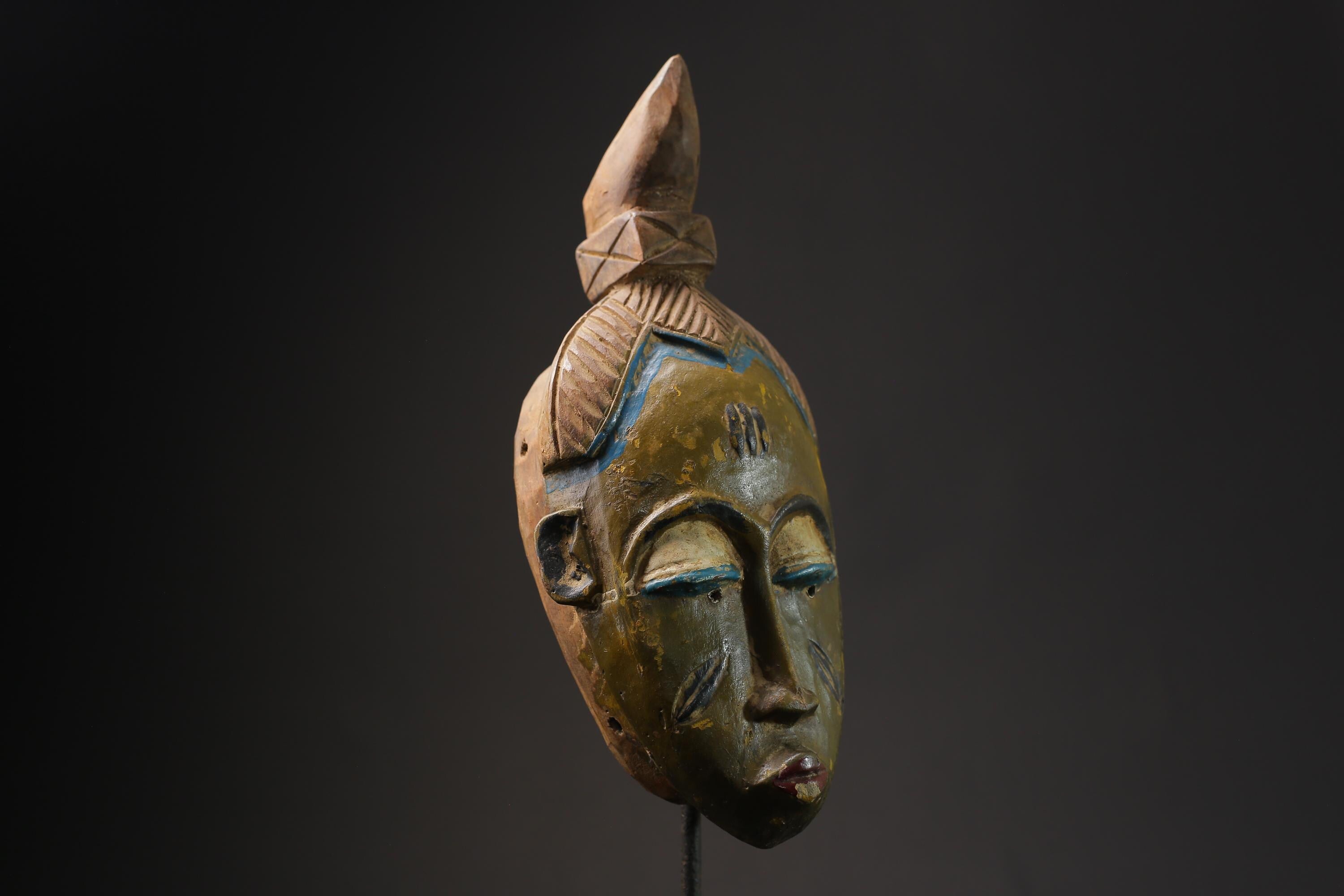 African Tribal Face Mask Wood Hand Carved Wall Hanging Guro Mask Baule masks for wall-G2420
