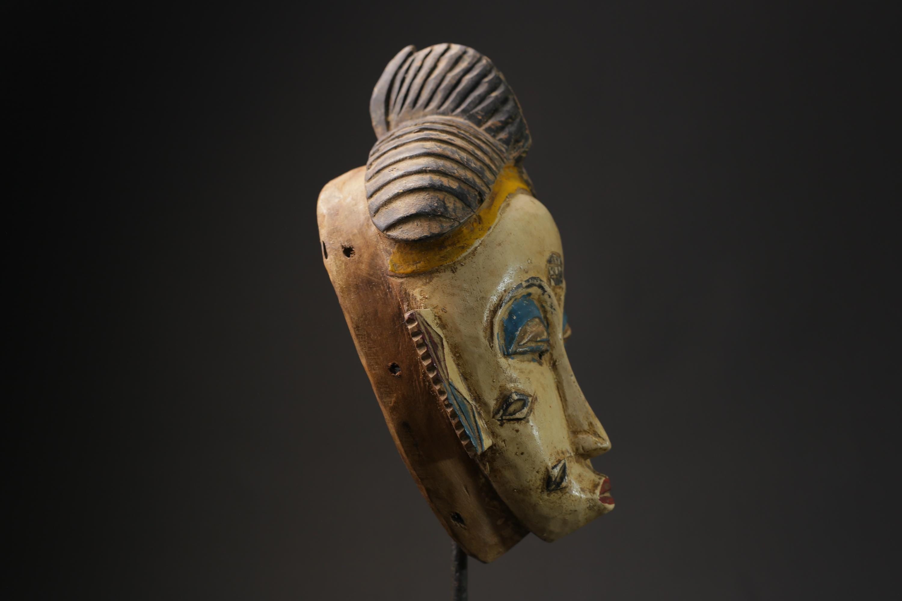 African Tribal Face Mask Wood Hand Carved Wall Hanging Guro Mask Baule masks for wall-G2422