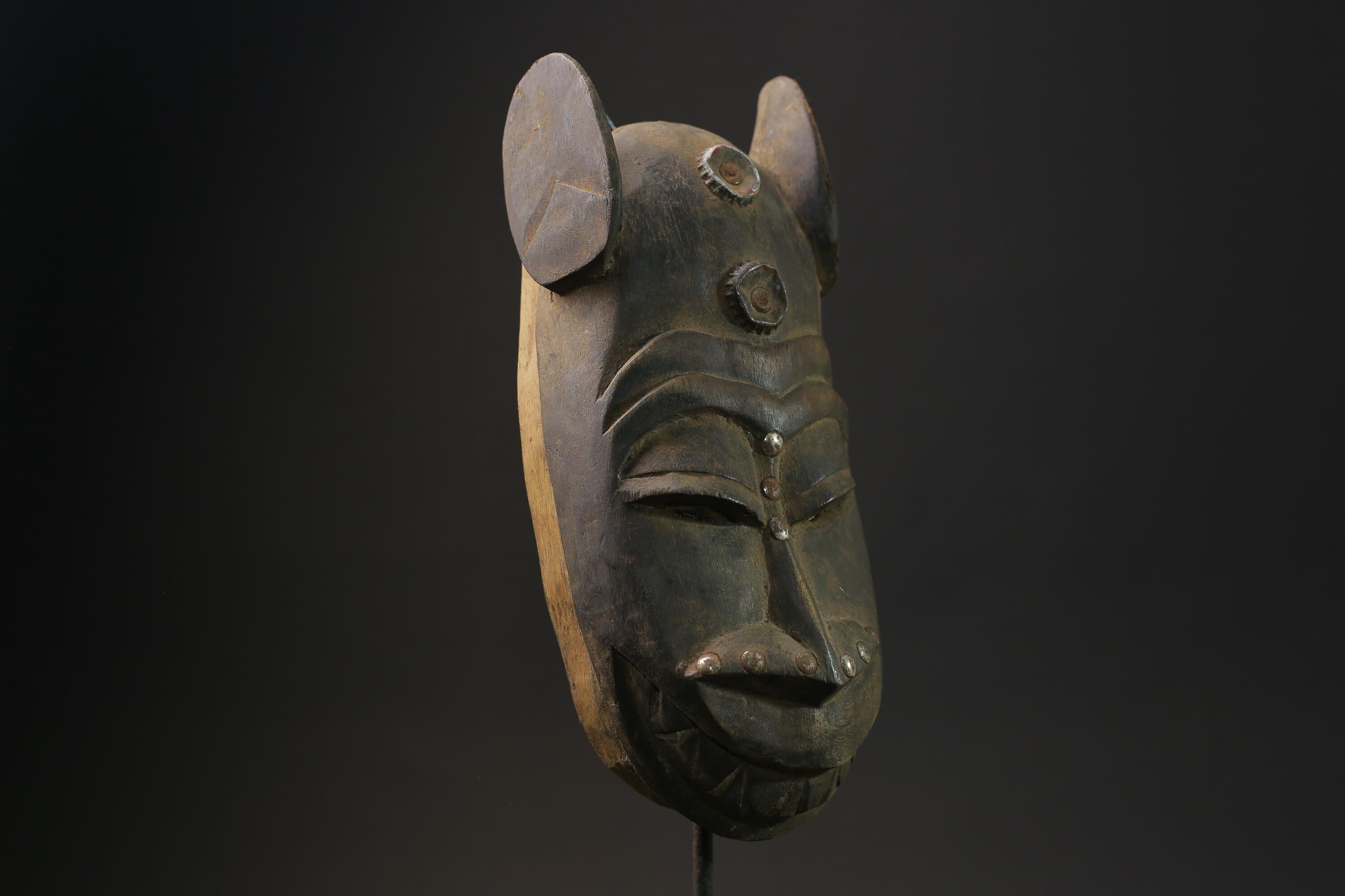 African Mask Antiques Tribal Face Vintage Wood Carved Yaure Guro masks for wall-8548