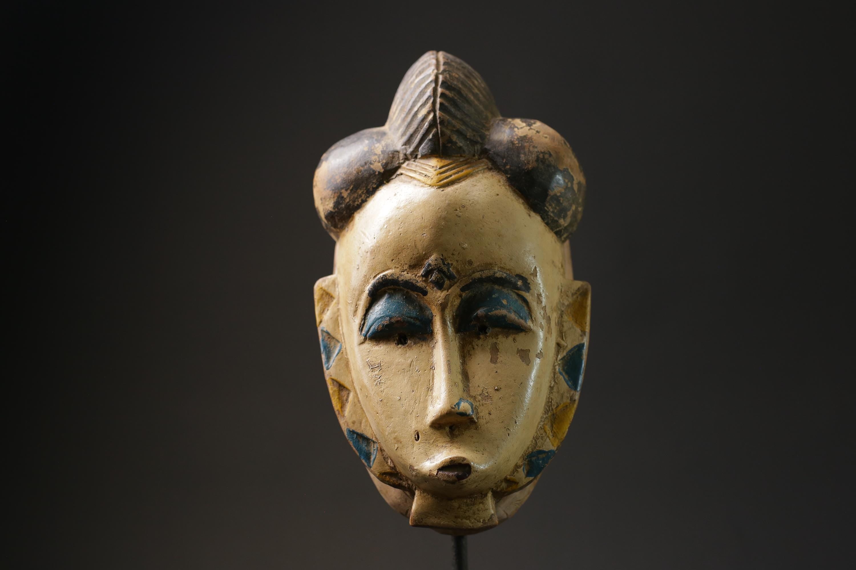 African Tribal Face Mask Wood Hand Carved Vintage Wall Hanging Guro masks for wall-G2450