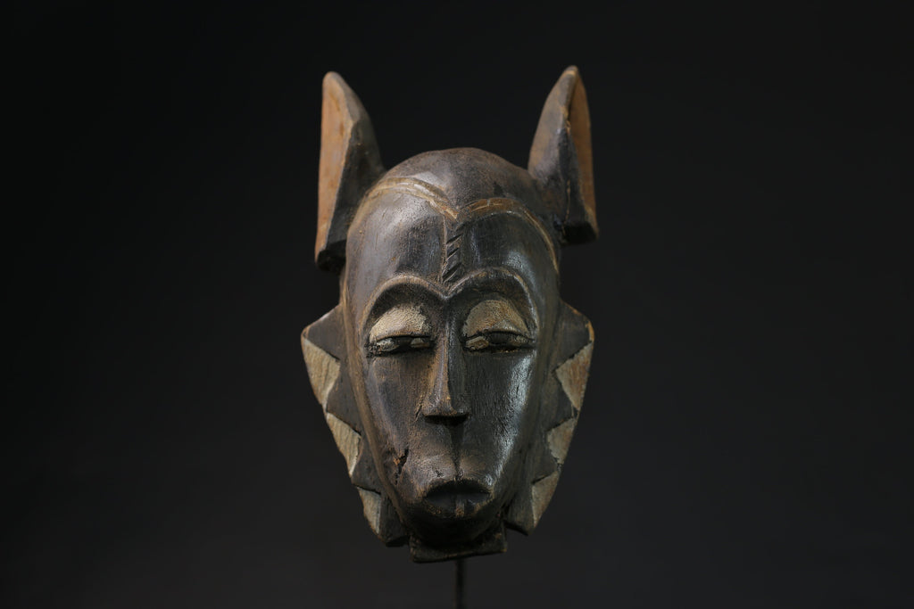 African Tribal Face Mask Wood Hand Carved Vintage Wall Hanging Guro mask-5394