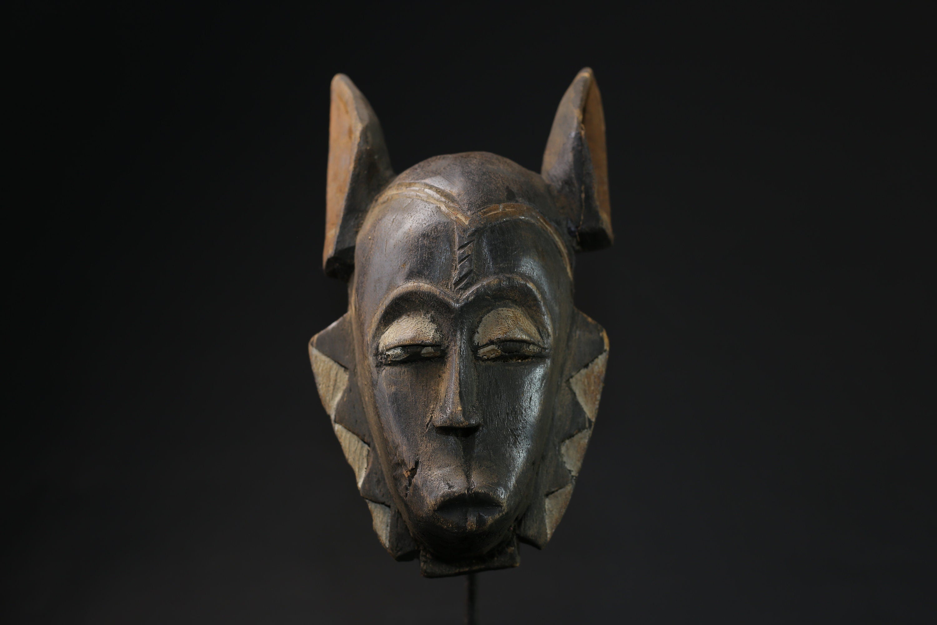 African Tribal Face Mask Wood Hand Carved Vintage Wall Hanging Guro mask-5394