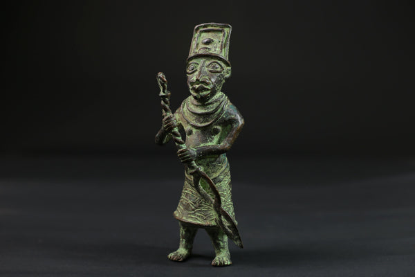 African Sculpture Brass Carved Primitive Wax Technique Figure Home Decor Unique Collectible Decorative Piece -G1537