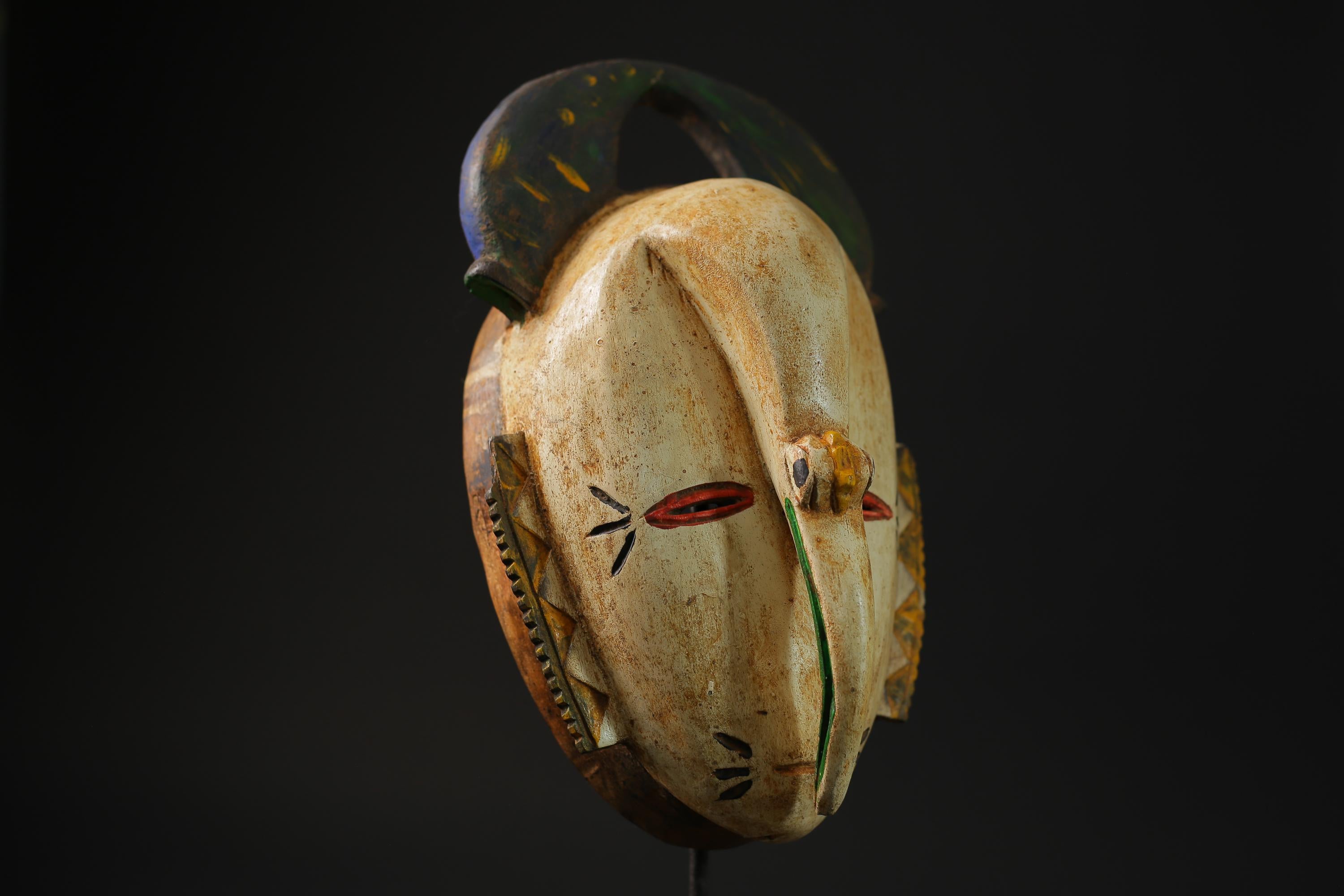 African Tribal Art Wooden Carved Mask Ngongo munune Ding Home Décor-8404