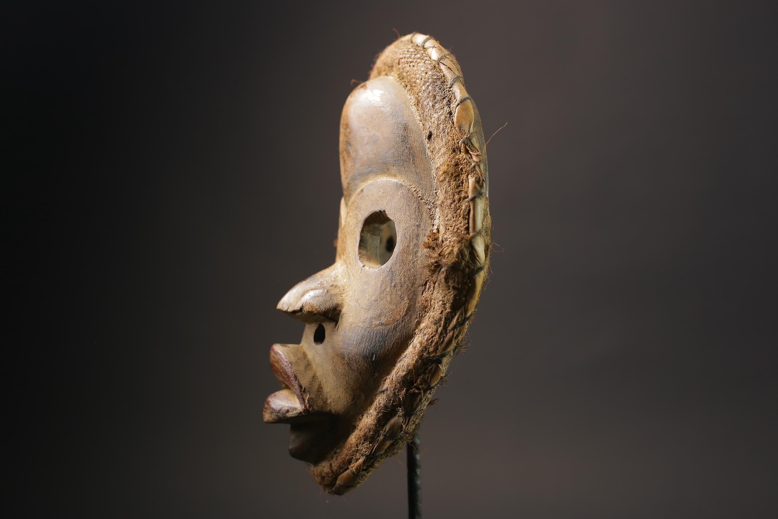 African Face Mask Wood Hanging Pattern Dan hand carved Masks for wall-G2594