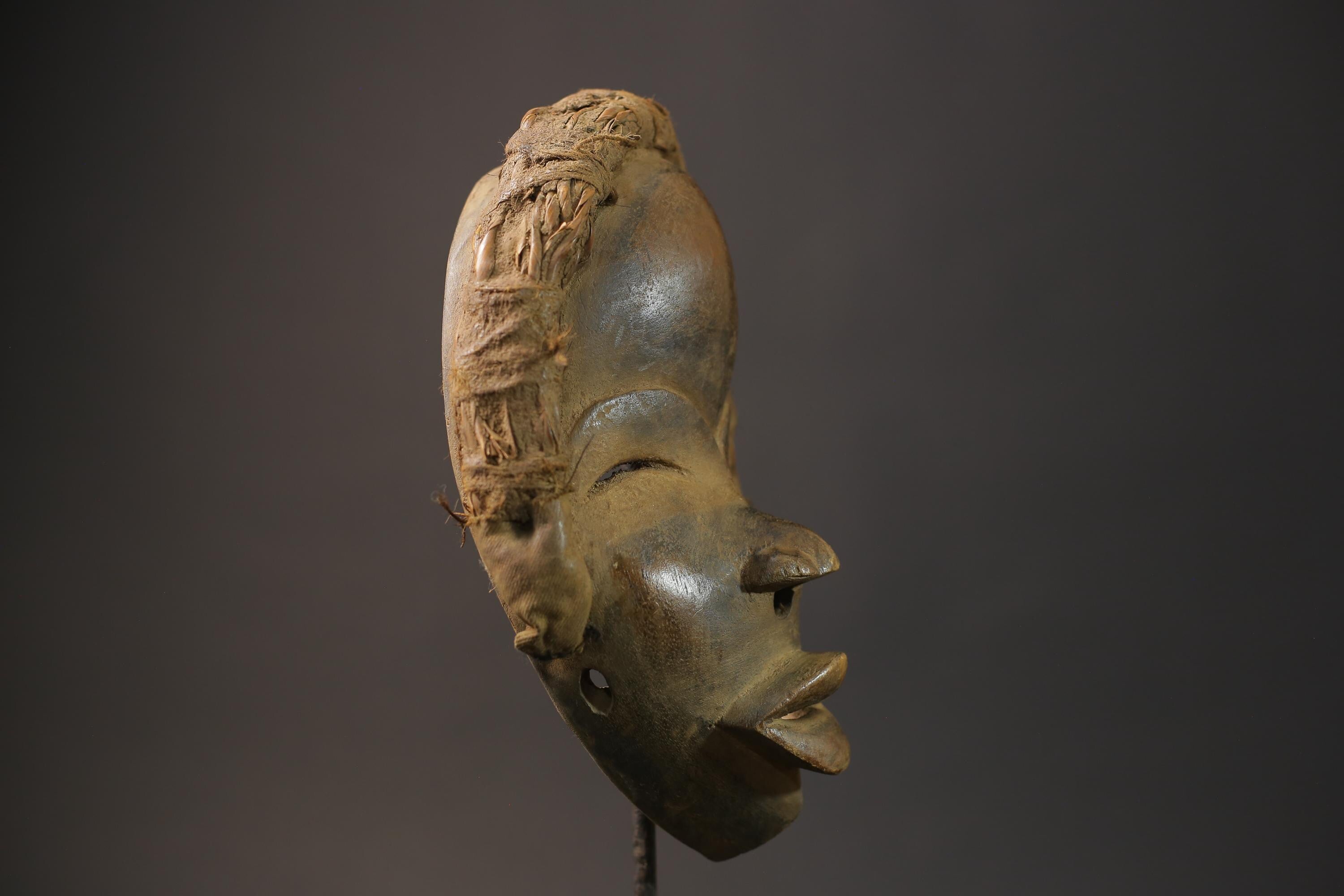 African Mask for wall Wooden folk art Vintage Hand Carved Dan Mask Masks for wall-G2611