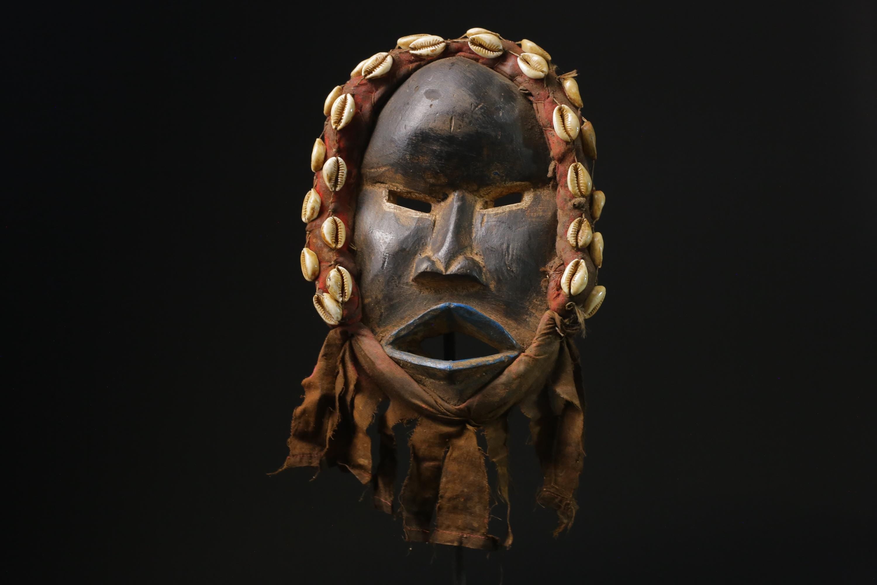 African Tribal Face Mask Wood Hand Carved Vintage Wall Hanging Dan masks for wall-G2339