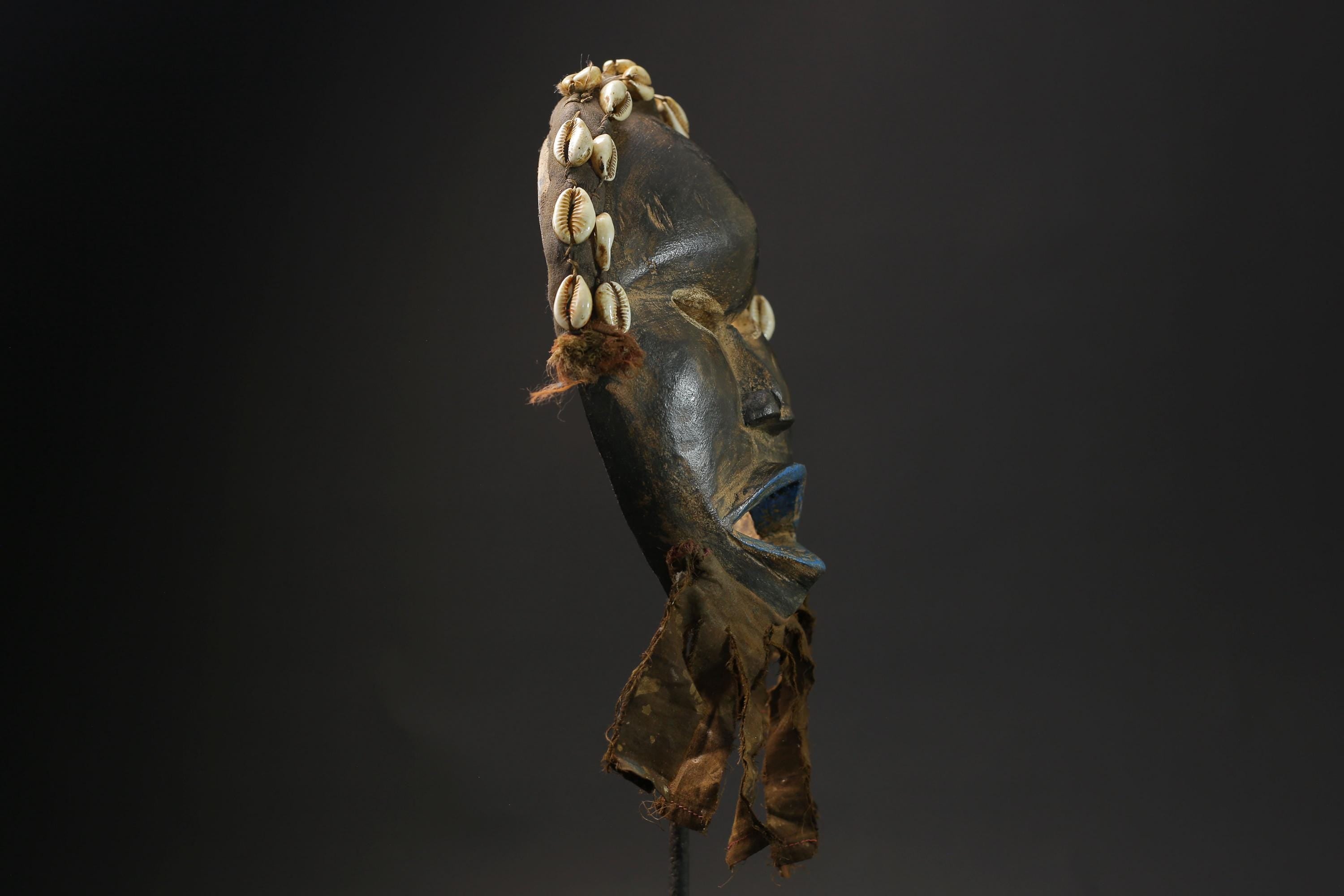 African Tribal Face Mask Wood Hand Carved Vintage Wall Hanging Dan mask masks for wall -G2390