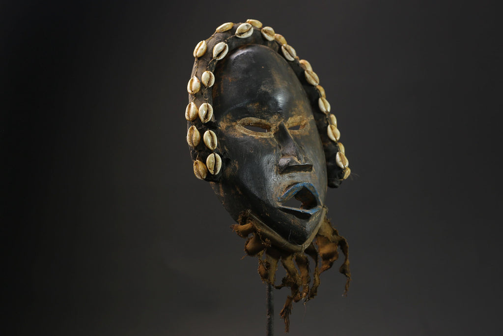 African Tribal Face Mask Wood Hand Carved Vintage Wall Hanging Dan mask masks for wall -G2392