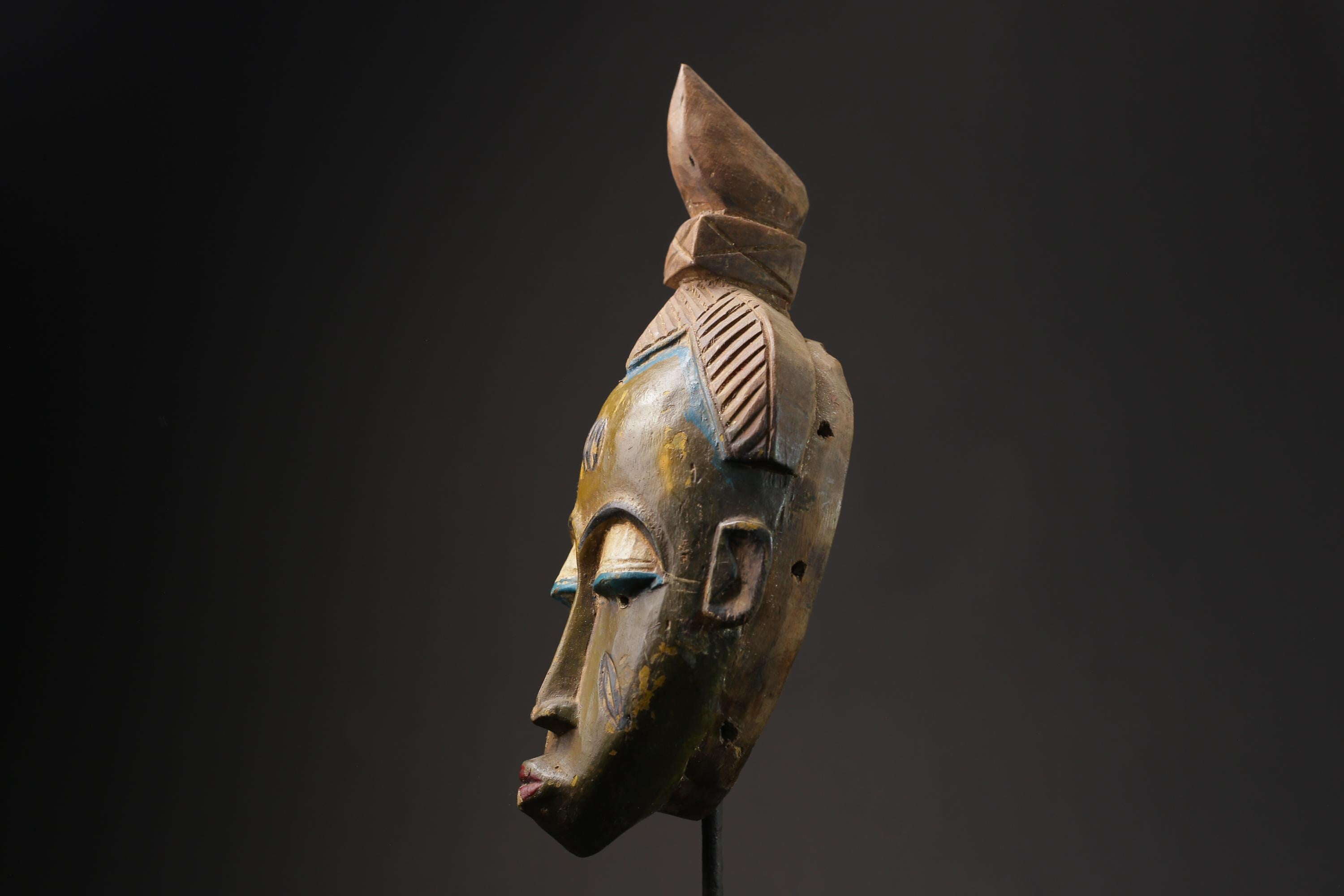 African Tribal Face Mask Wood Hand Carved Wall Hanging Guro Mask Baule masks for wall-G2420