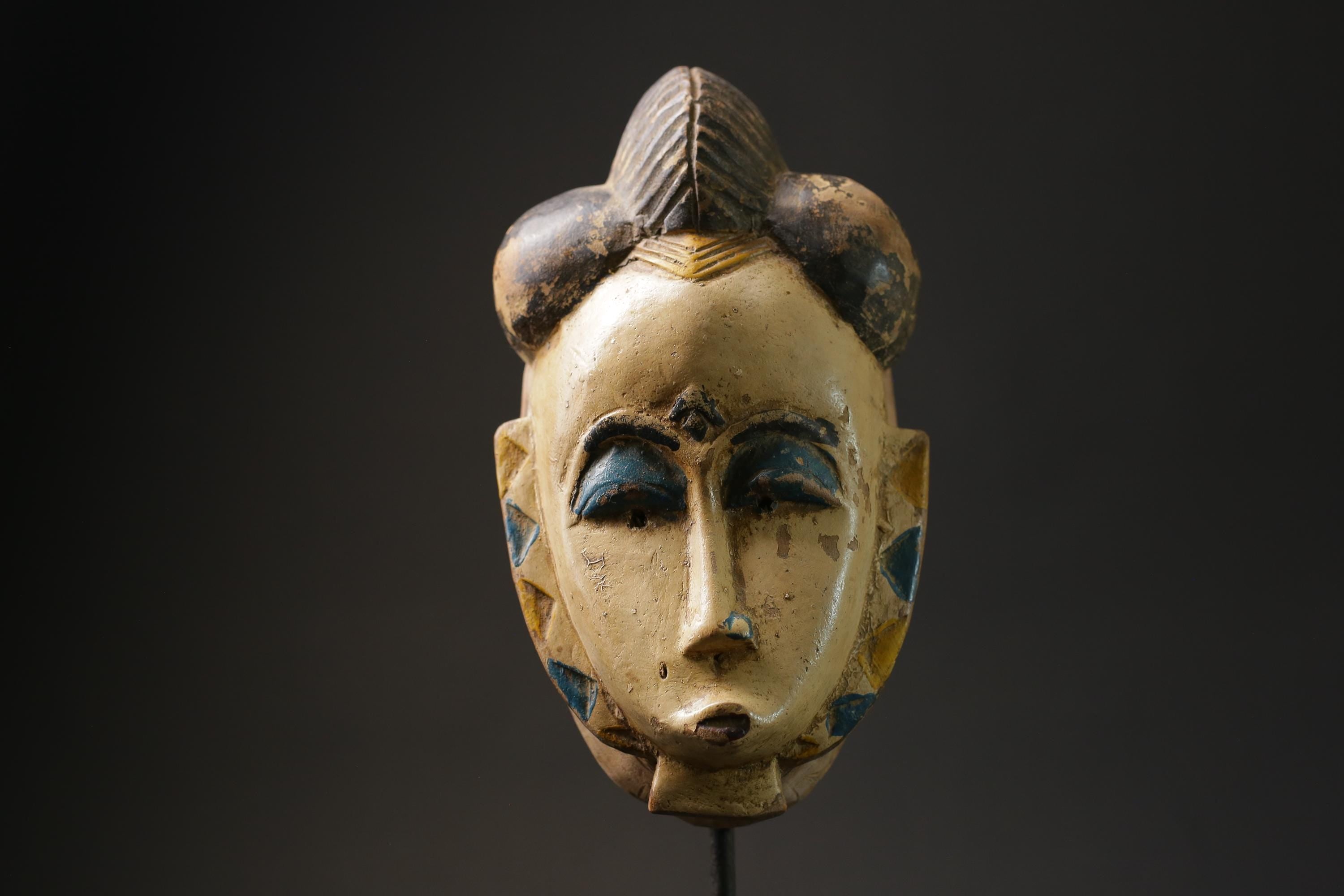 African Tribal Face Mask Wood Hand Carved Vintage Wall Hanging Guro masks for wall-G2450