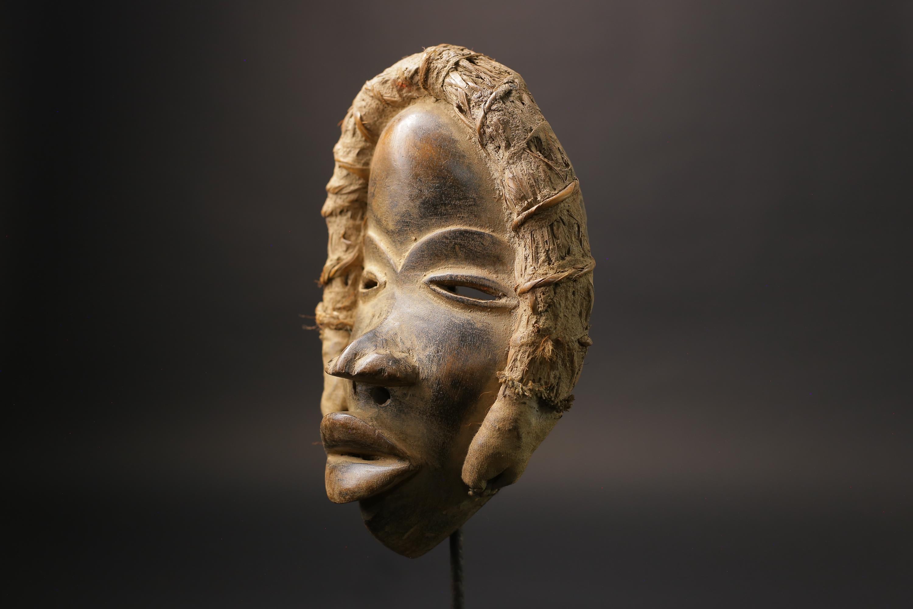African Tribal Face Mask Wood Hand Carved Vintage Wall Hanging Dan mask wall mask-G2573