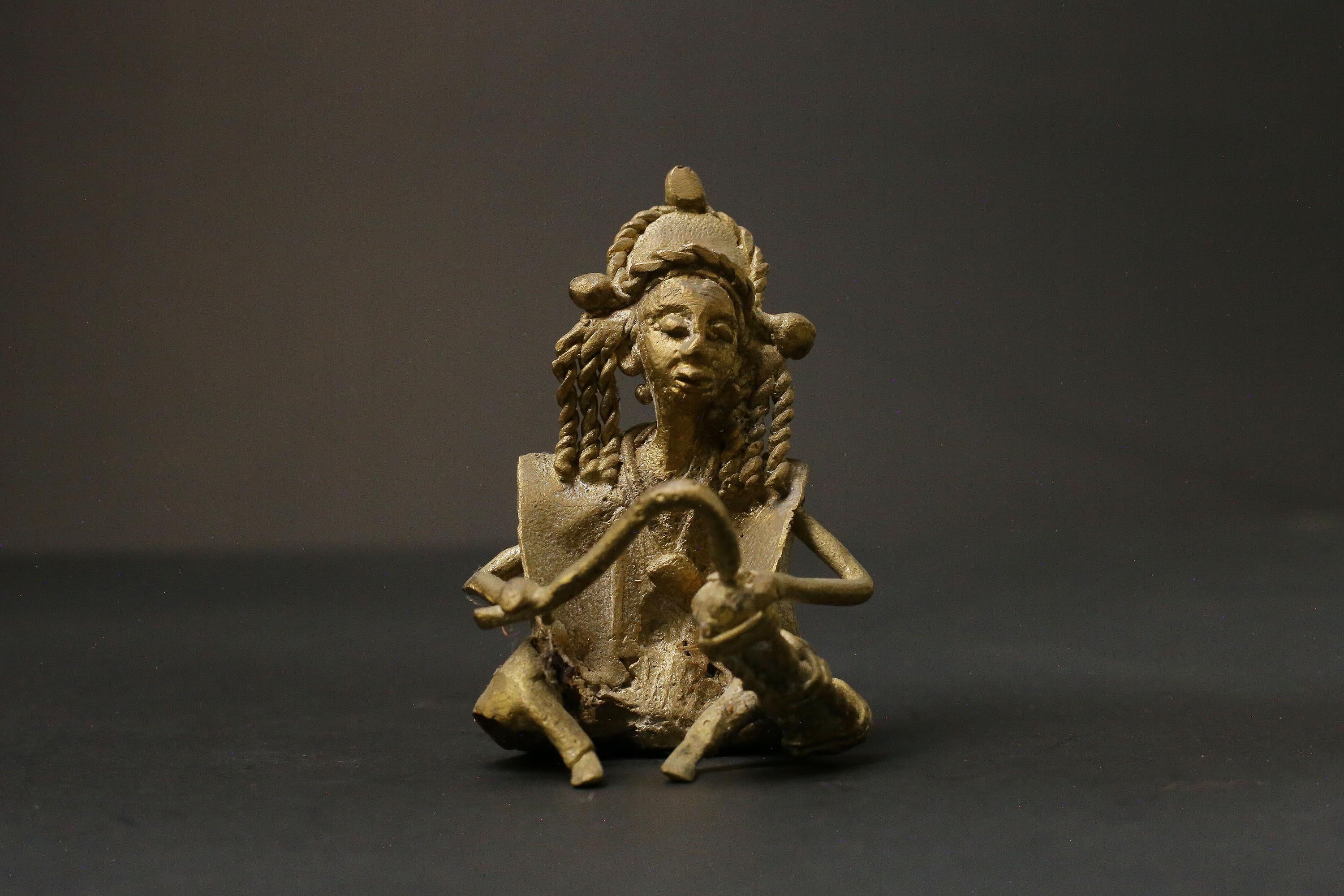 African Tribal Bronze Musician drum Player full handmade sculpture Tribal-G2868