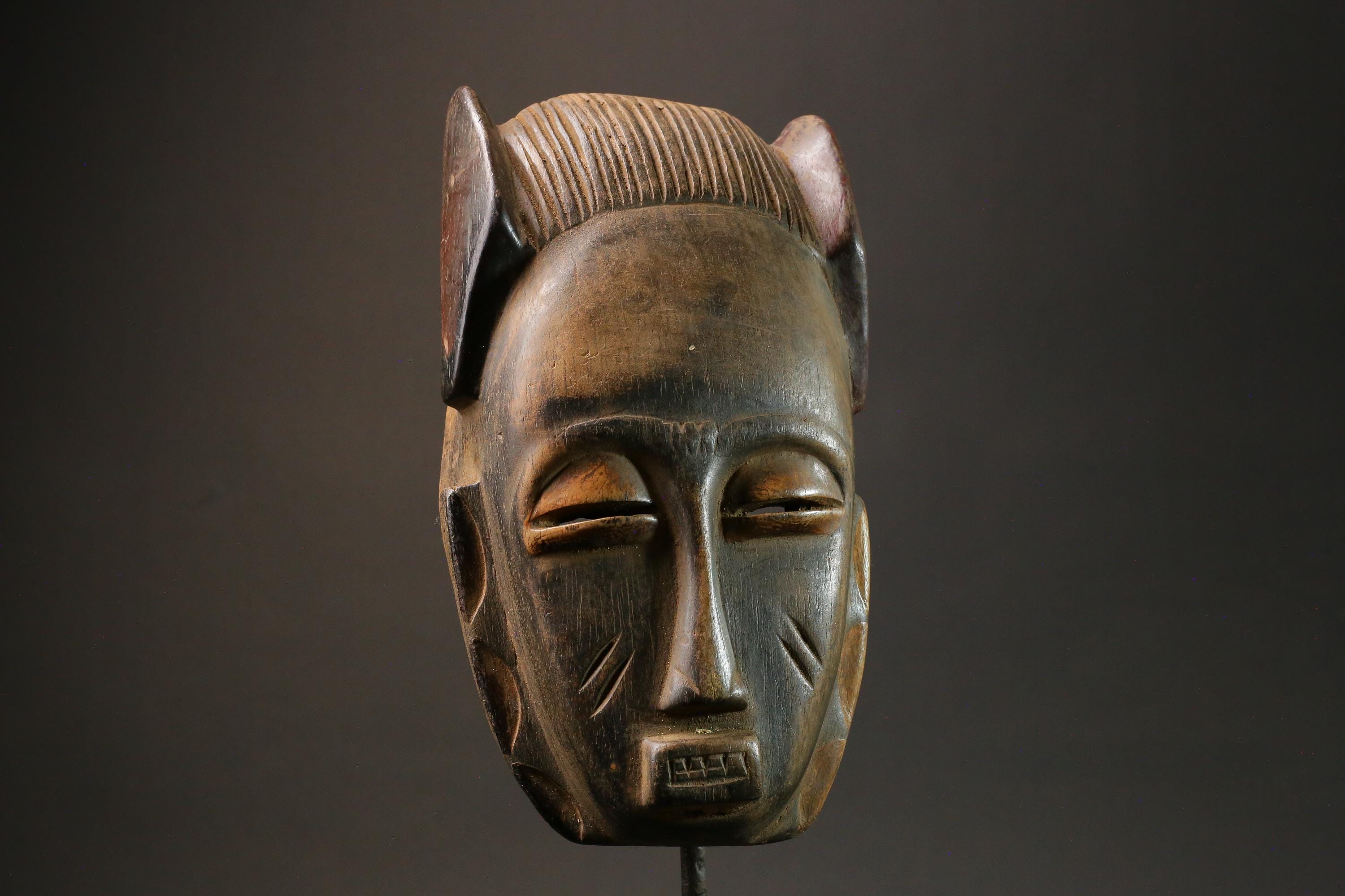 African Tribal Guro Wood masks Hand Carved Vintage Wood Hanging Masks for wall-7557