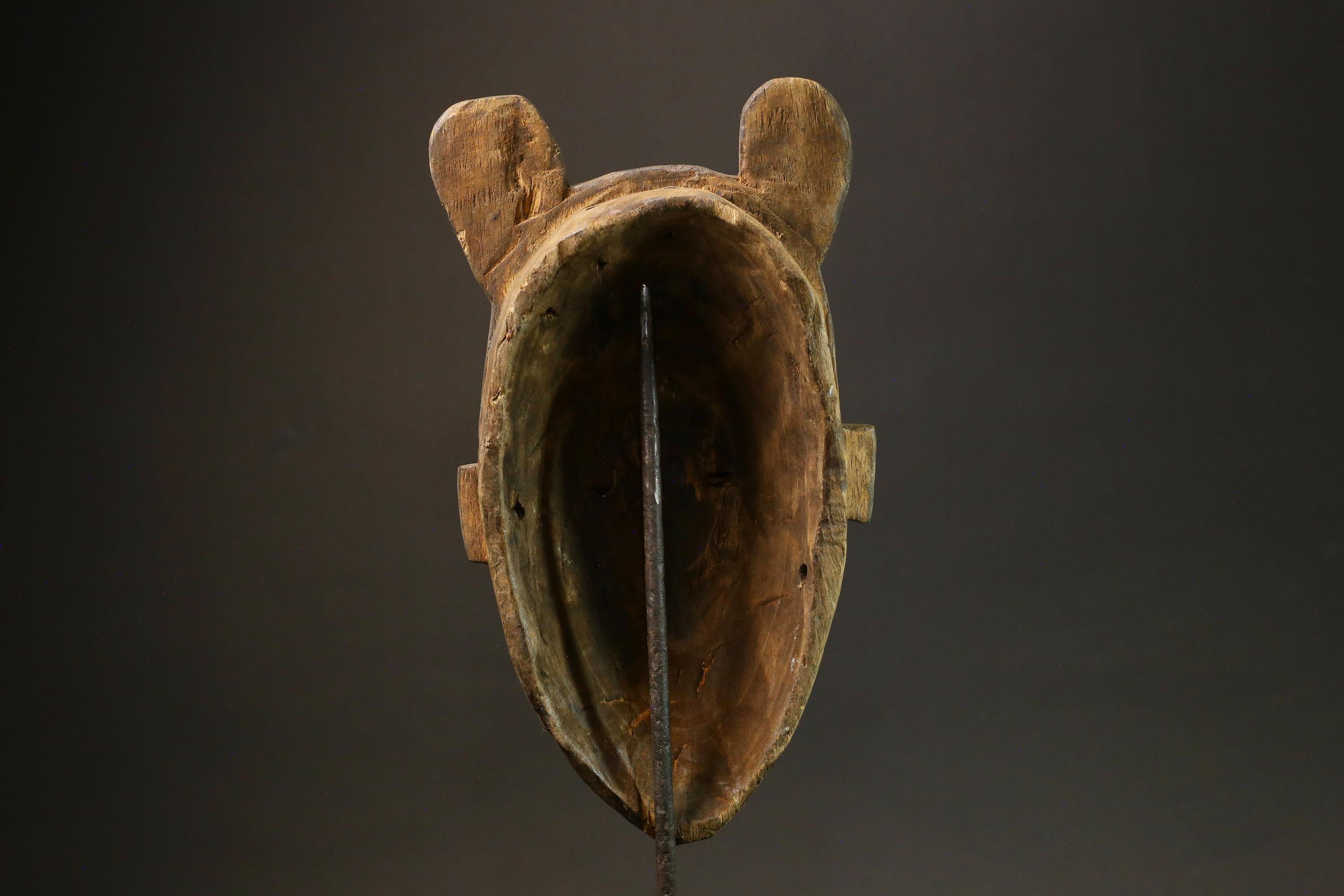 African Guro Mask - Handmade Carved Wood Wall Hanging with Elephant Nose Masks for wall-9120