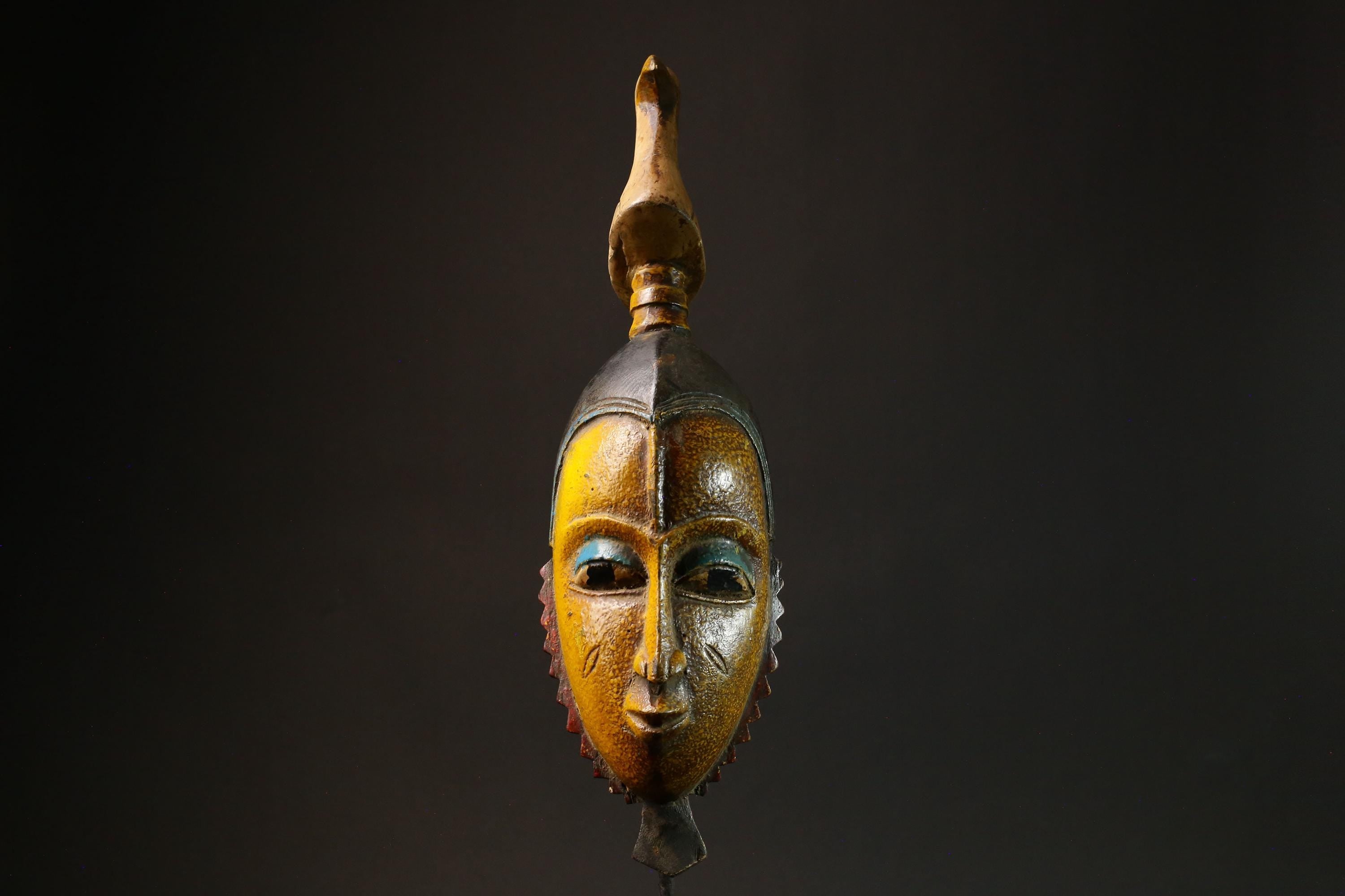 African Handmade Guro Mask Vintage Tribal Wall Hanging Decor Unique Art Piece Protector for Home Decor and Collectors-G3127