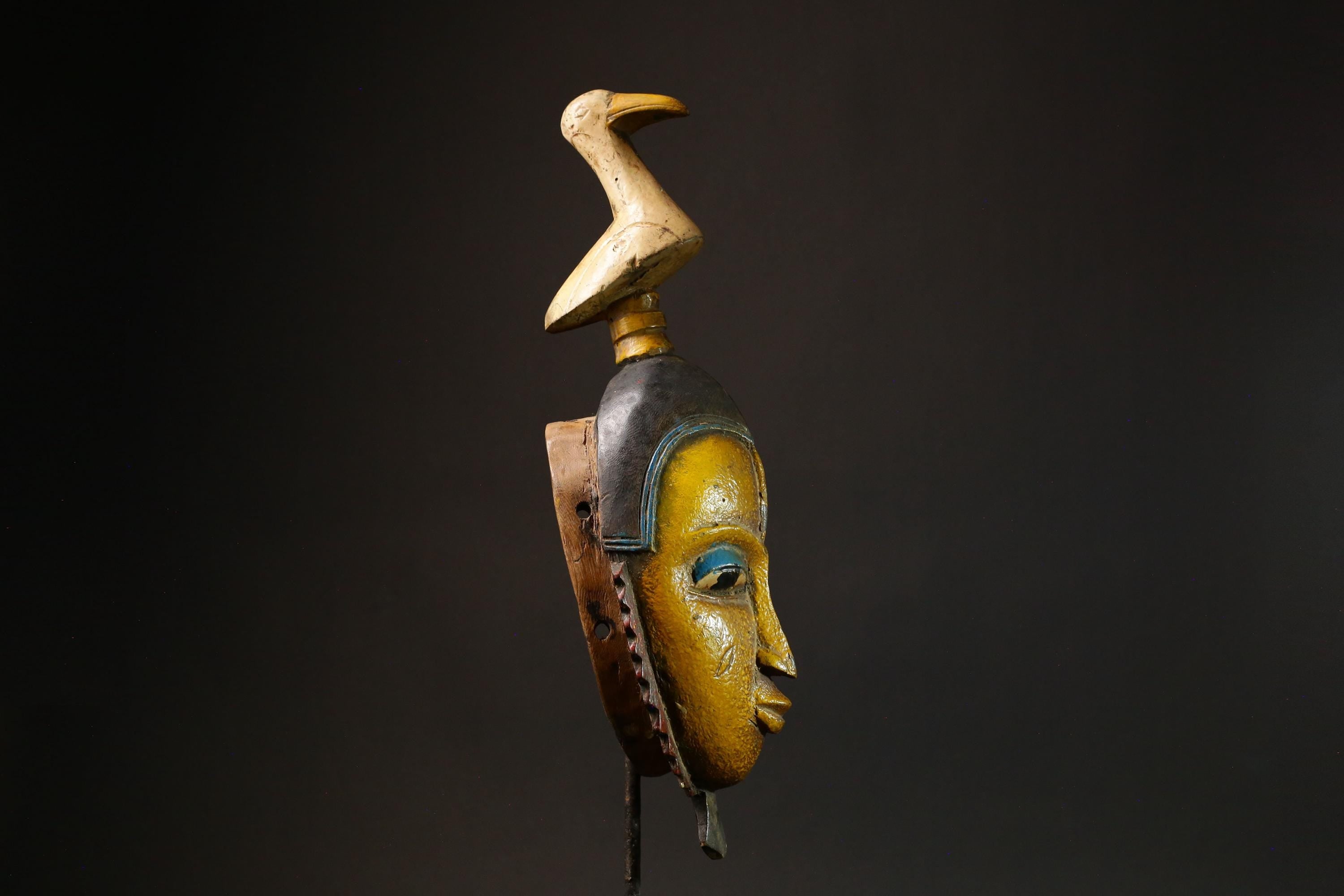 African Handmade Guro Mask Vintage Tribal Wall Hanging Decor Unique Art Piece Protector for Home Decor and Collectors-G3127