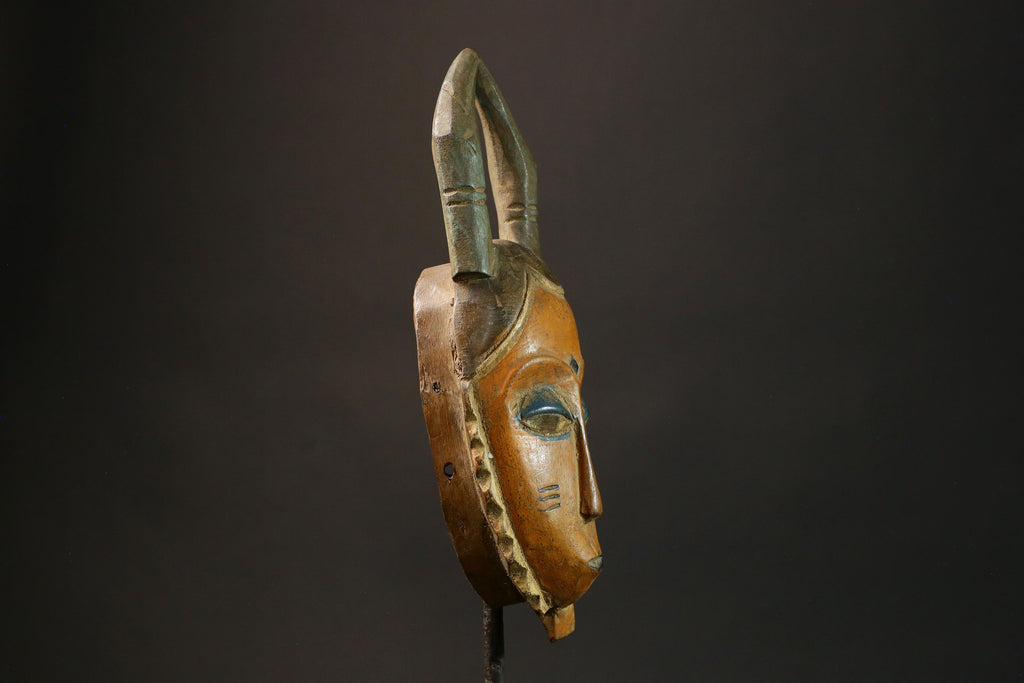 African Carved Guro Gu Mask Handcrafted Wooden Tribal Wall Decor Unique Home Art Piece Traditional Mask for Cultural Decoration 9180