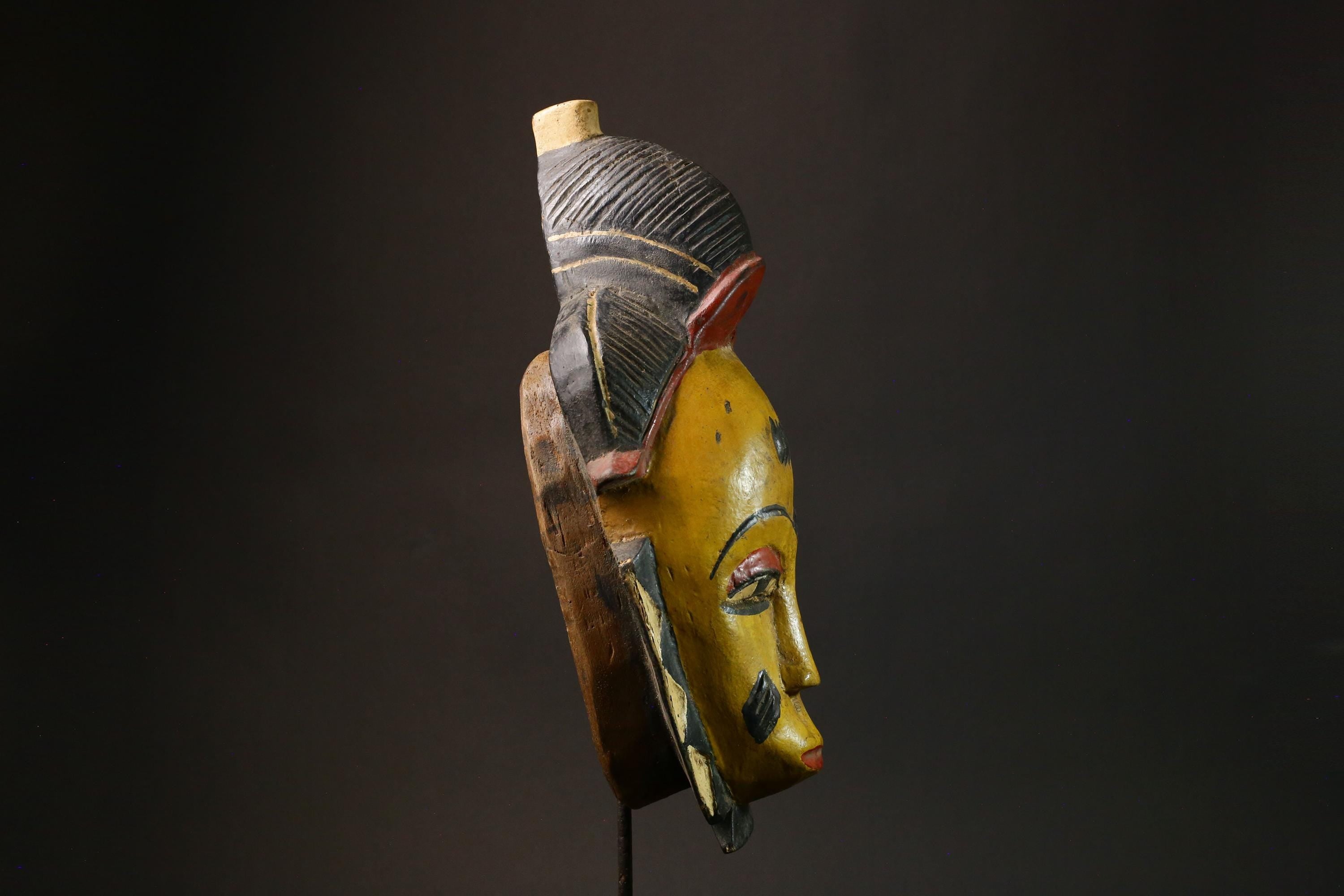 African Handmade Guru Mask Unique Wall Art Decor from Côte d'Ivoire Ideal for Home Decorative Ethnic Artisan Craft Traditional Style -7918