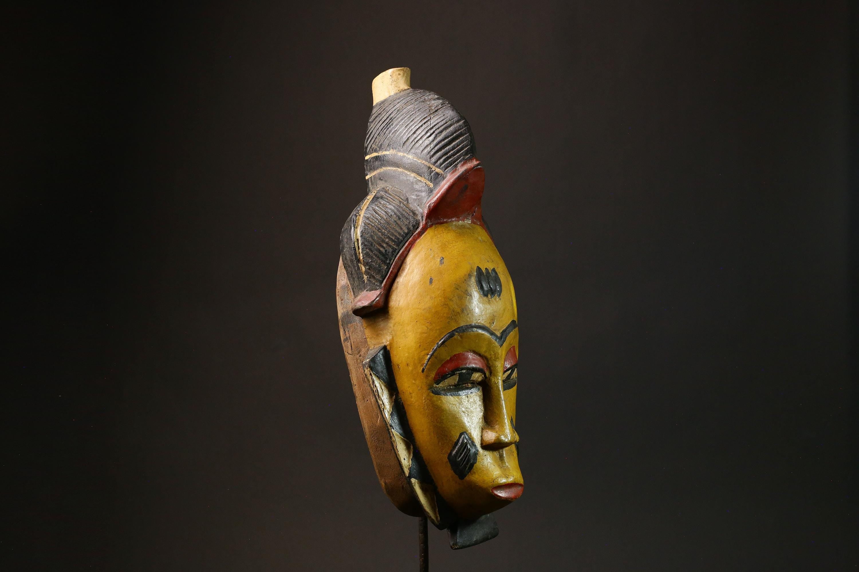 African Handmade Guru Mask Unique Wall Art Decor from Côte d'Ivoire Ideal for Home Decorative Ethnic Artisan Craft Traditional Style -7918