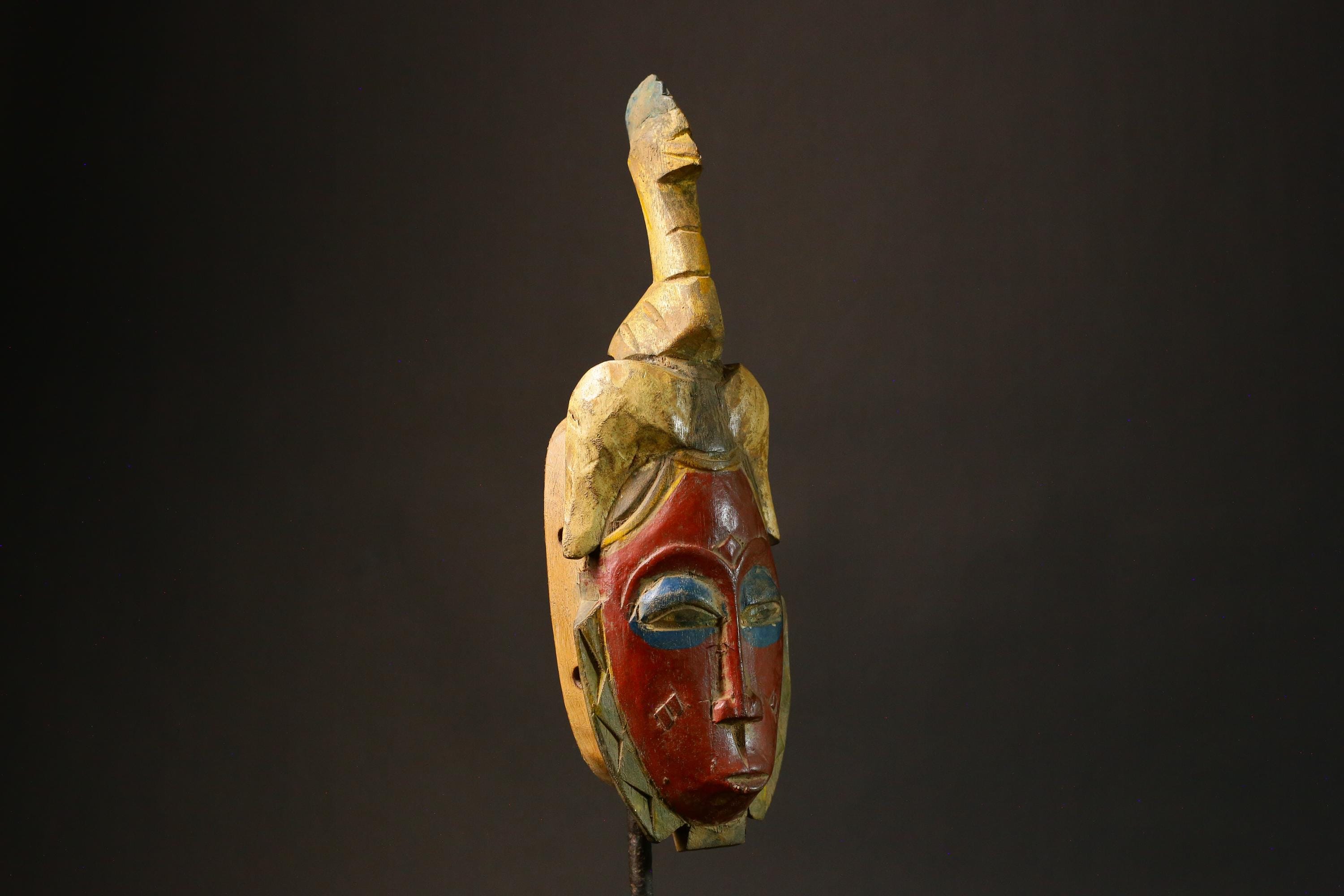 Authentic African Vintage Hand-Carved Wooden Tribal Art Face Mask - Unique Guro Baule Decor for Home - Ethnic Wall Art Piece - 9214