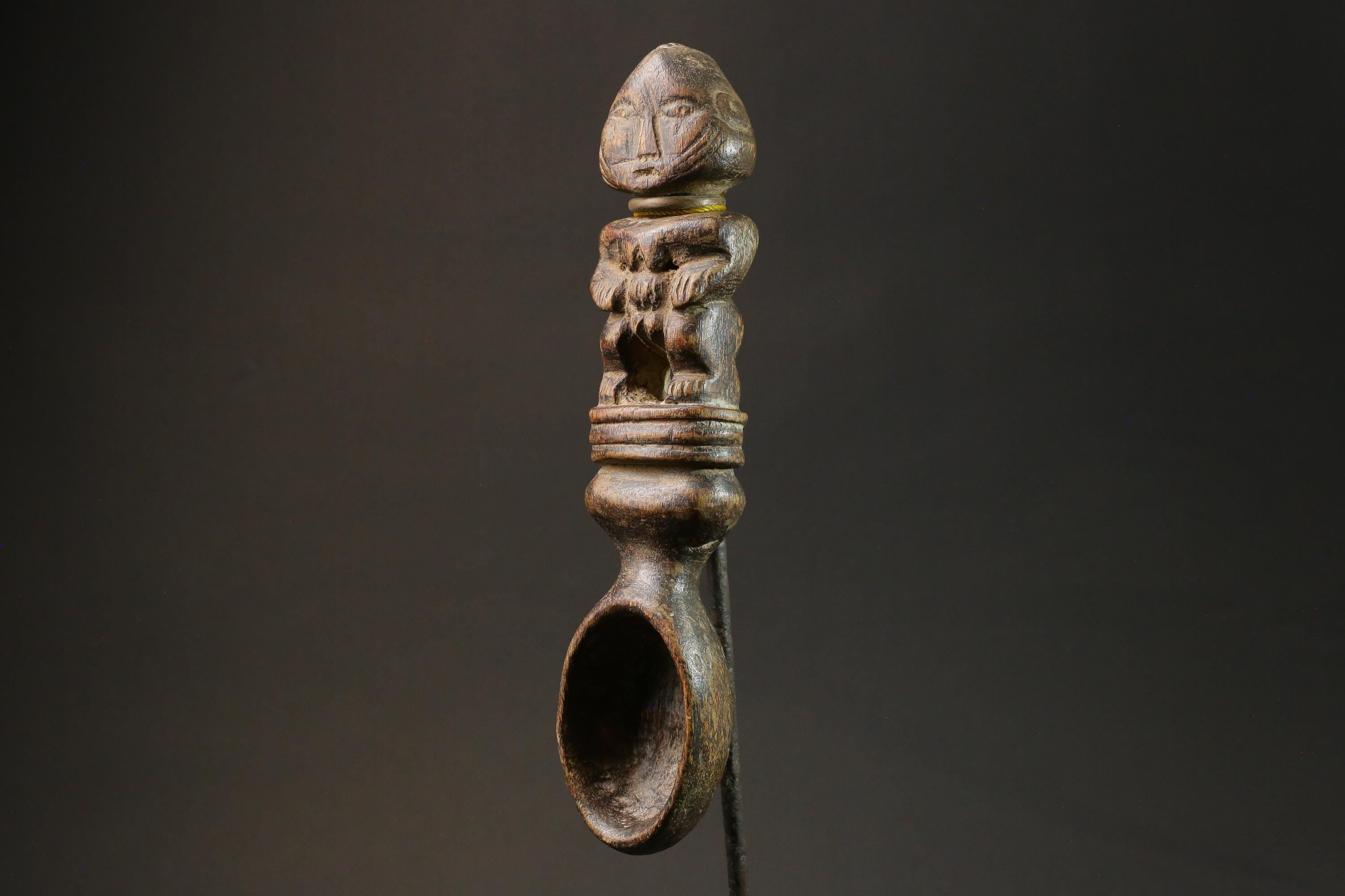 african statue wooden figure Mangbetu Spoon Mask Showcases Impeccable-7528