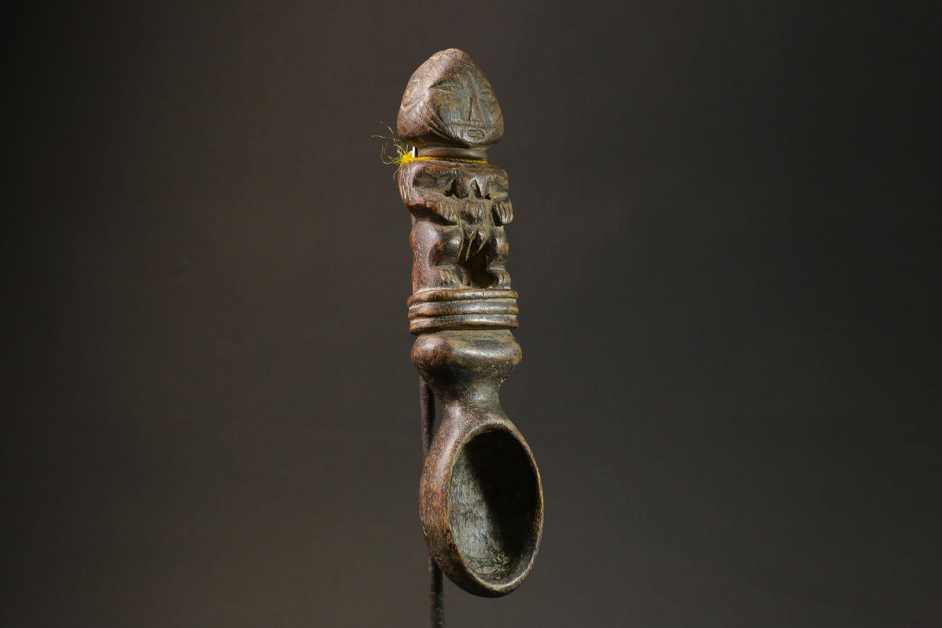 african statue wooden figure Mangbetu Spoon Mask Showcases Impeccable-7528