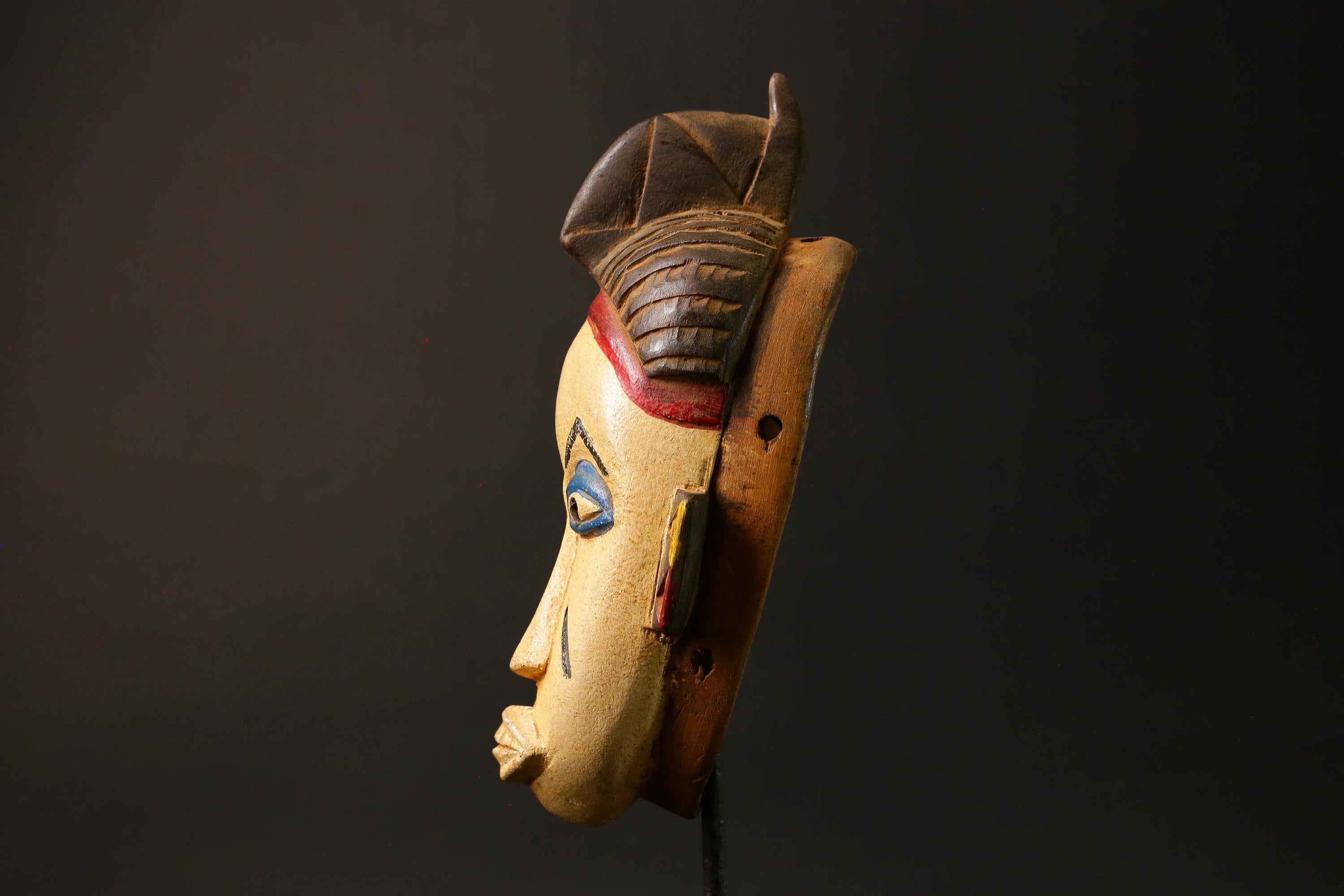 African Mask Traditional White Wood Guru Tribal Mask Celebrating Heritage Masks for wall-G3015
