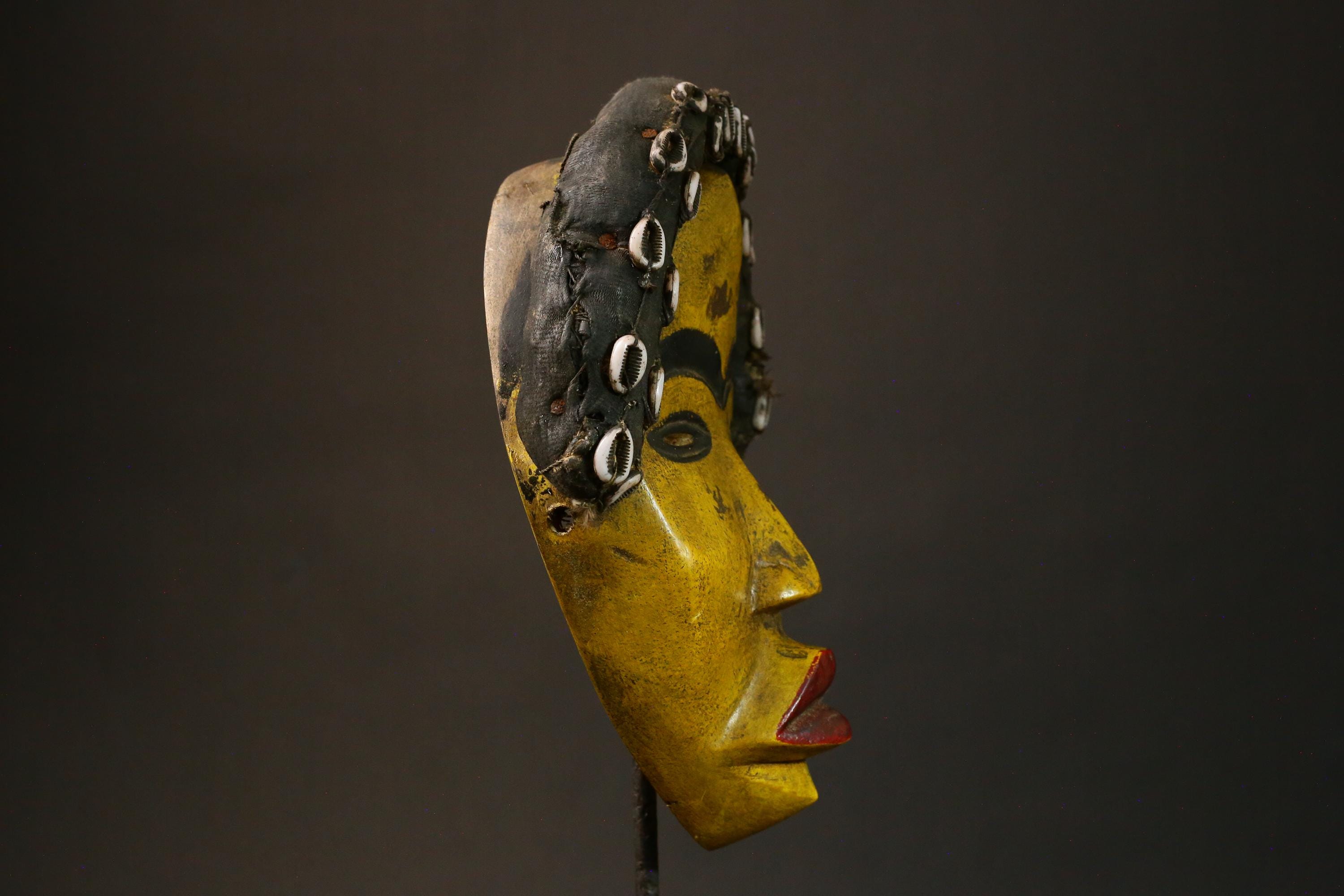 African Authent Zakpai Mask Handcrafted Tribal Art from Côte d'Ivoire and Liberia Unique Wall Decor Piece for Home Display - G3277
