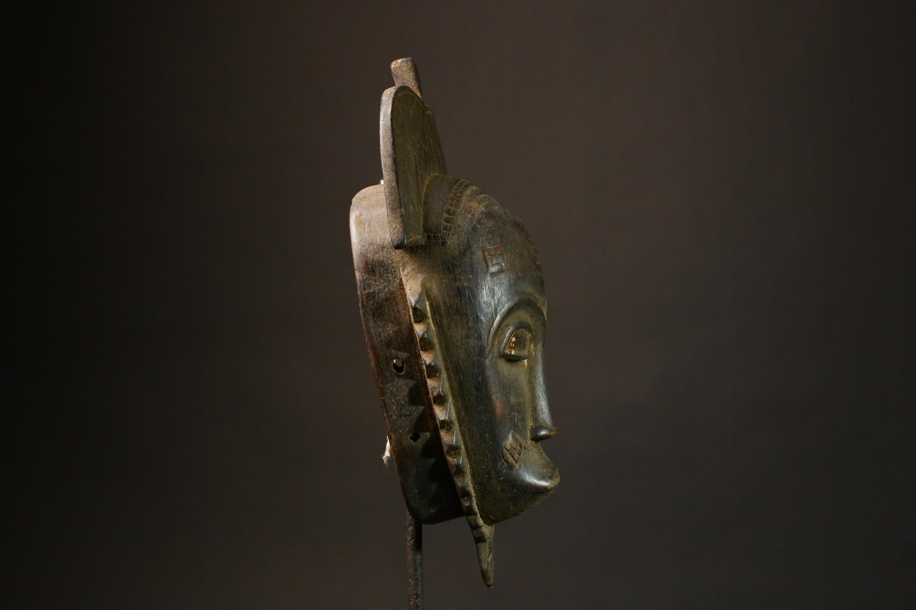 African mask Vintage Guro Mask Hand-Carved Wooden Tribal Art Face Mask Unique Home Decor Authentic Collectible Piece for Display - 2153