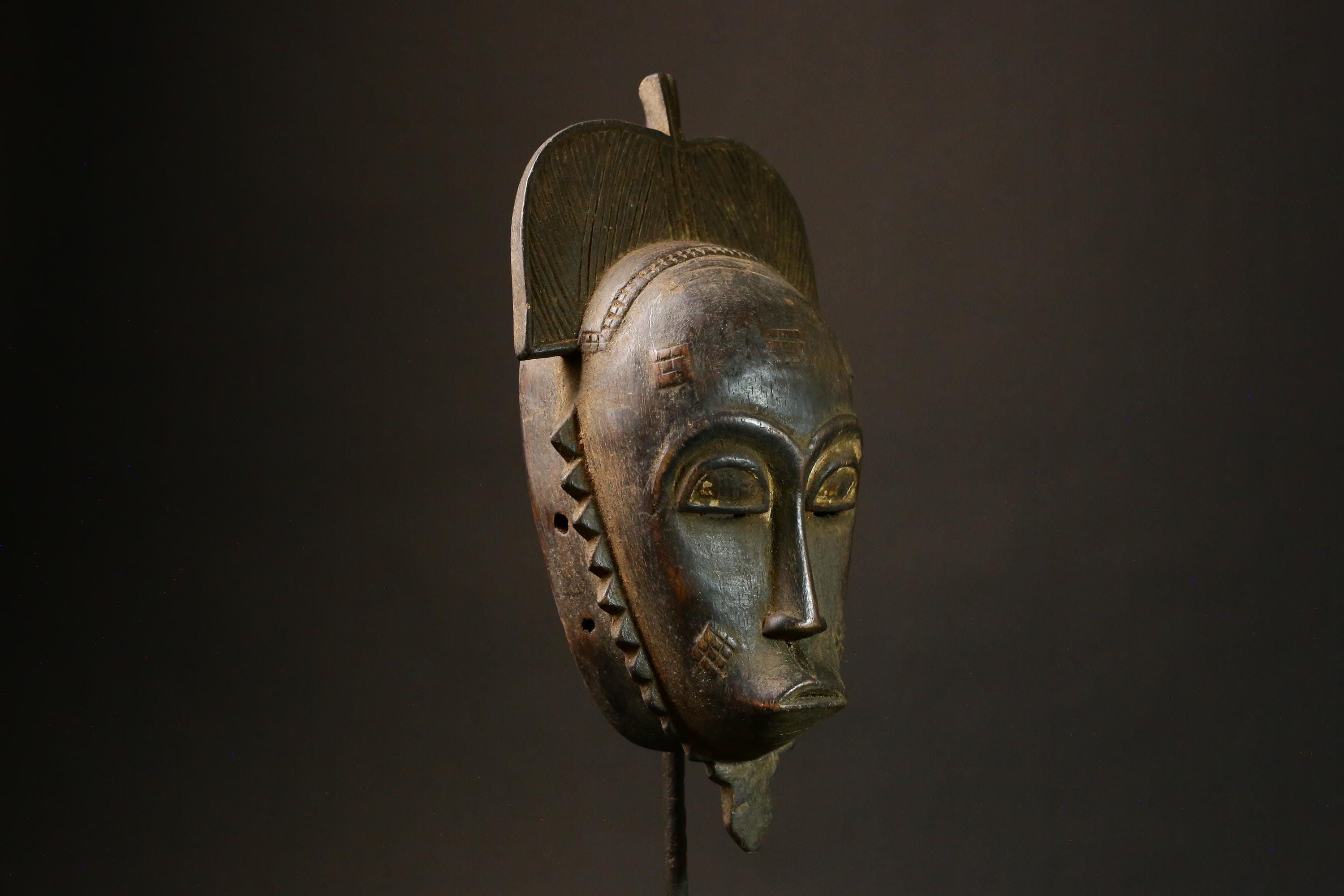 African mask Vintage Guro Mask Hand-Carved Wooden Tribal Art Face Mask Unique Home Decor Authentic Collectible Piece for Display - 2153