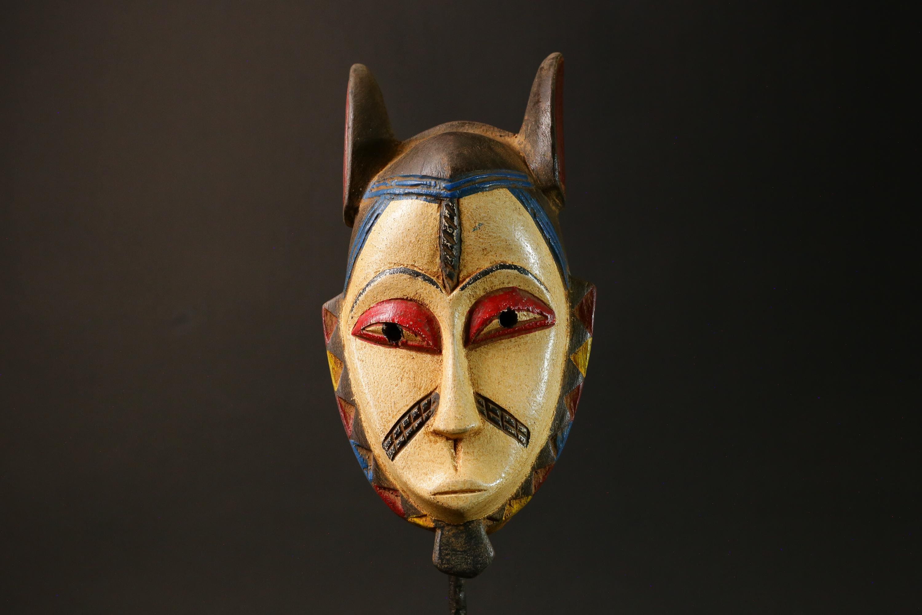 African Goro Baule Mask Hand-Carved White Wood Wall Hanging Decor Masks for wall-G3054