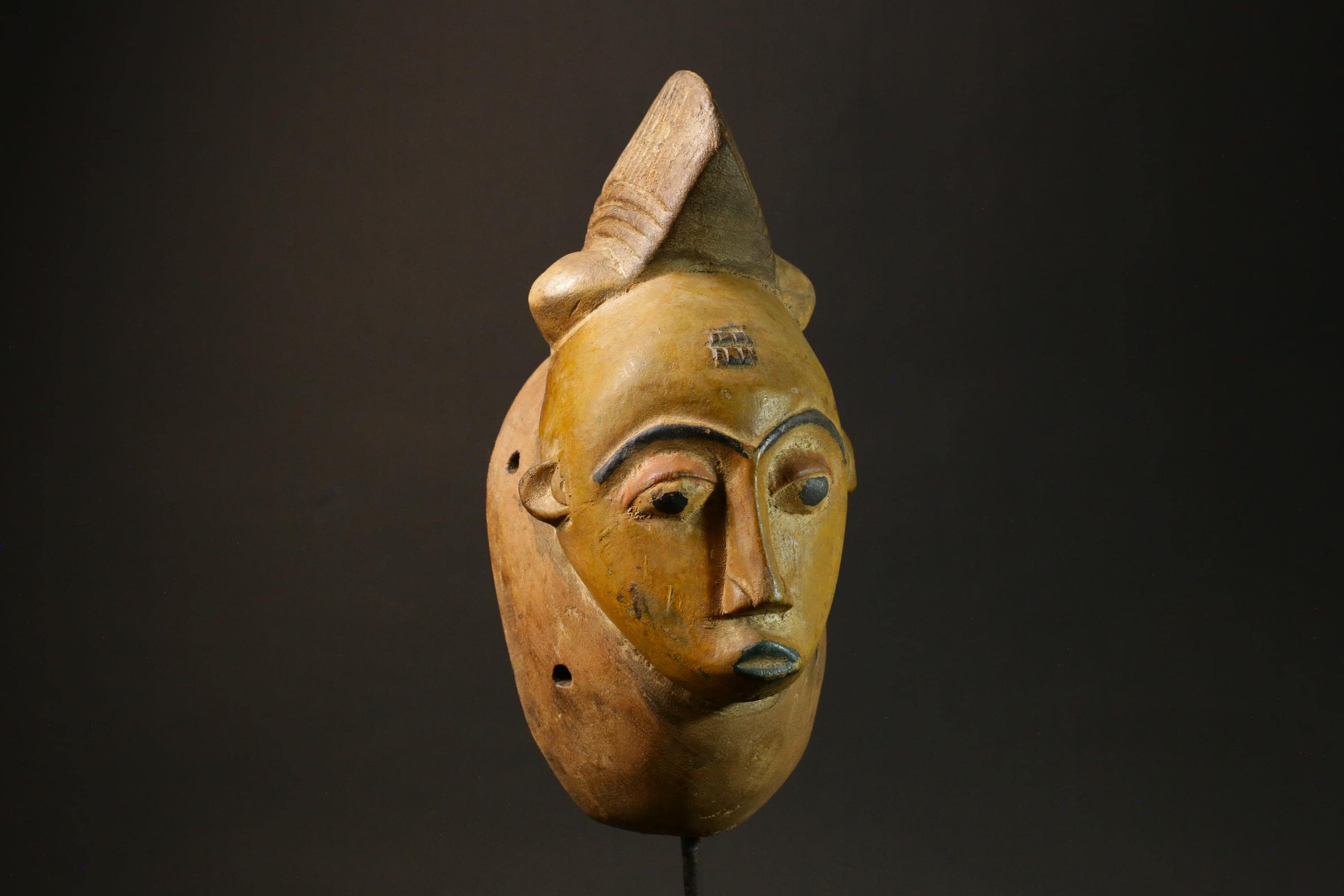 Vintage African Wooden Mask Hand-Carved Guro Gu Wall Décor for Home Masks for wall-4467