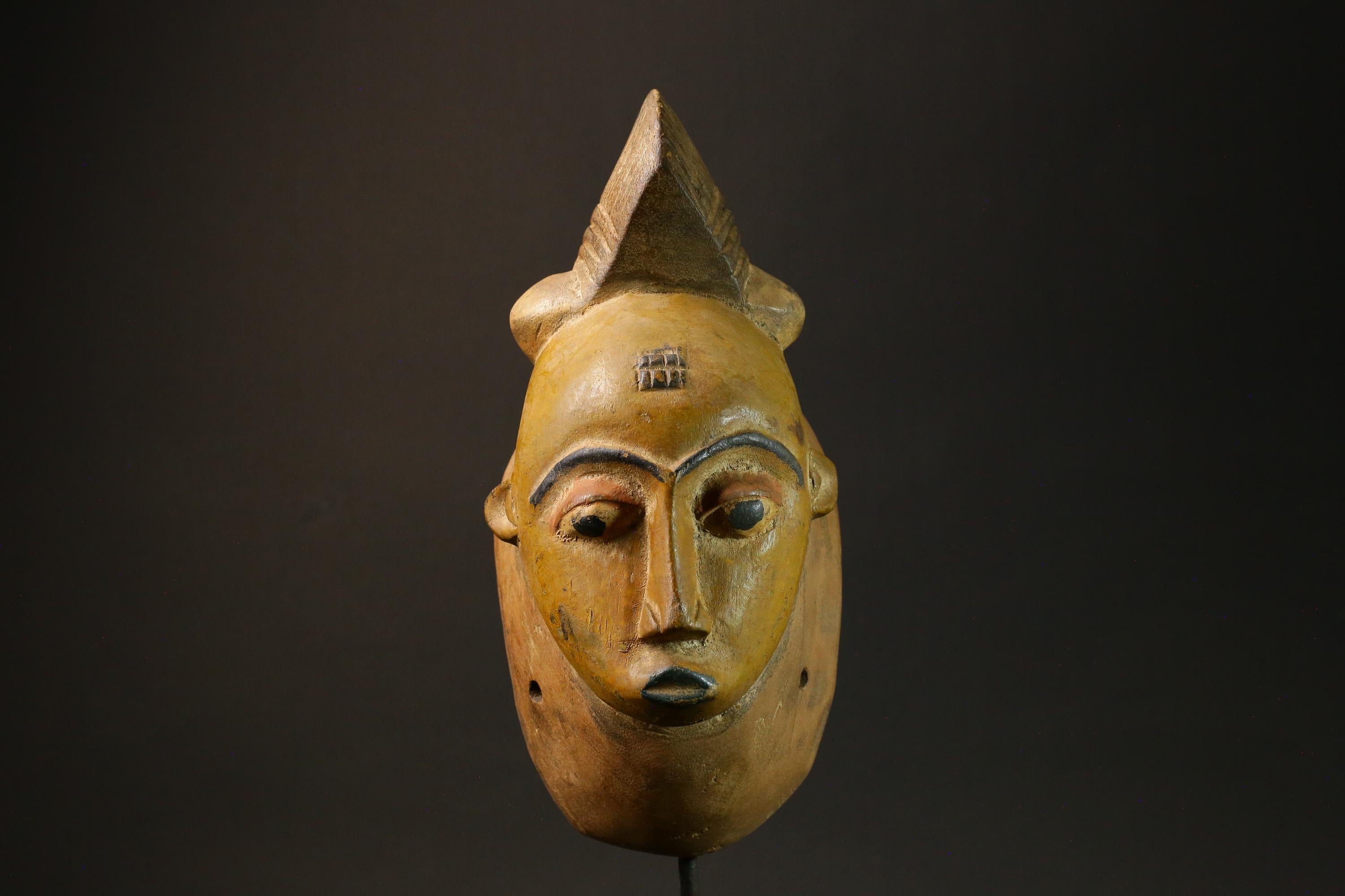 Vintage African Wooden Mask Hand-Carved Guro Gu Wall Décor for Home Masks for wall-4467