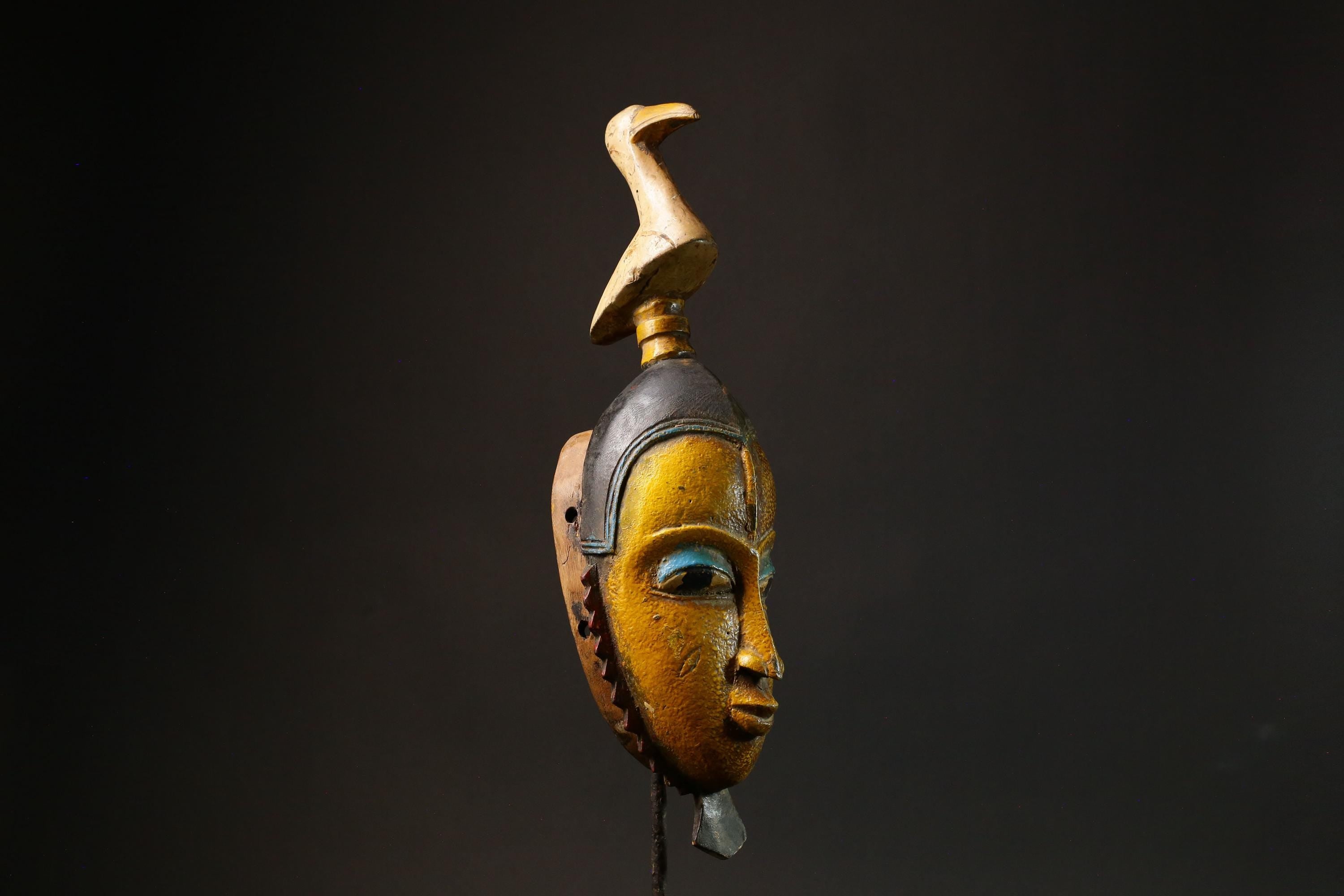 African Handmade Guro Mask Vintage Tribal Wall Hanging Decor Unique Art Piece Protector for Home Decor and Collectors-G3127